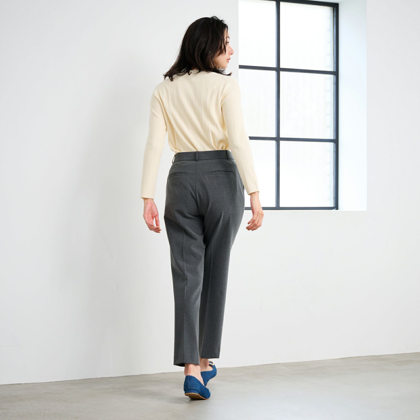 イージーケアストレートパンツ