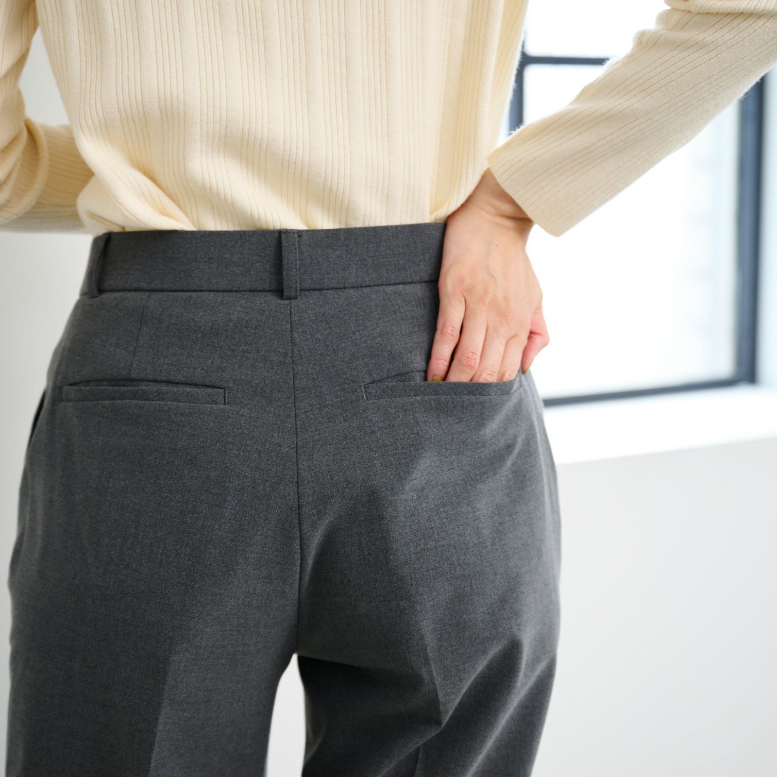 イージーケアストレートパンツ