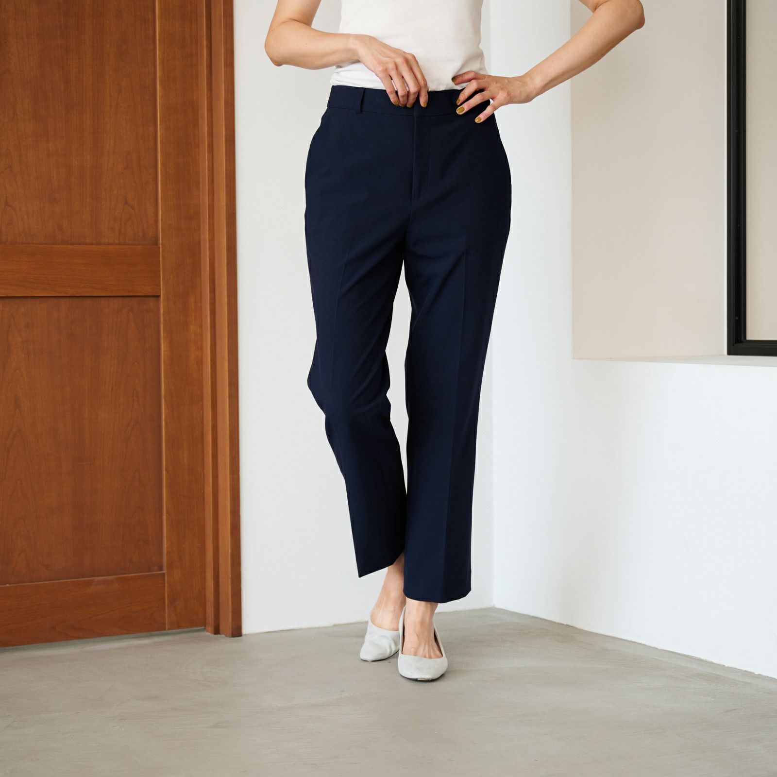 イージーケアストレートパンツ