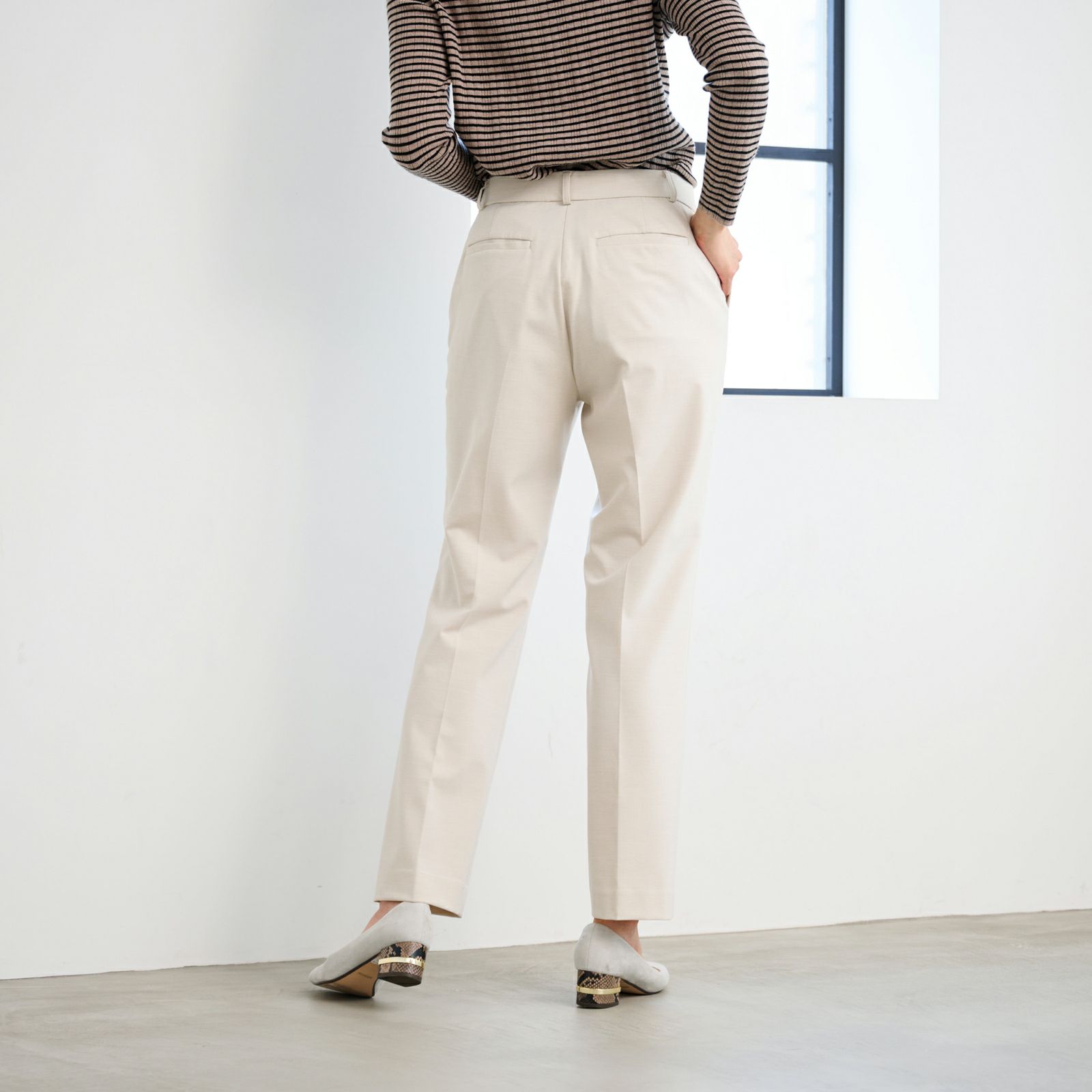 イージーケアストレートパンツ