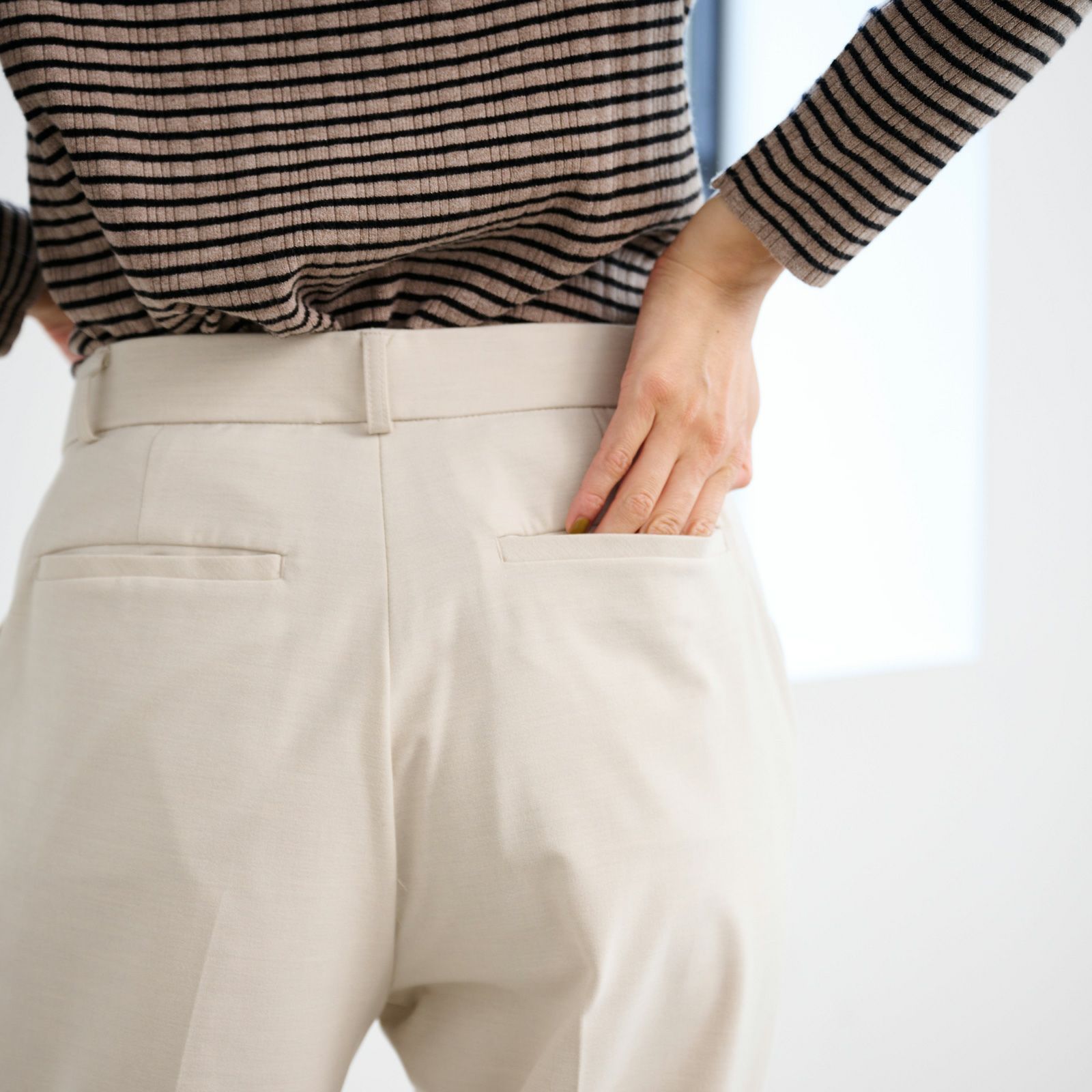 イージーケアストレートパンツ