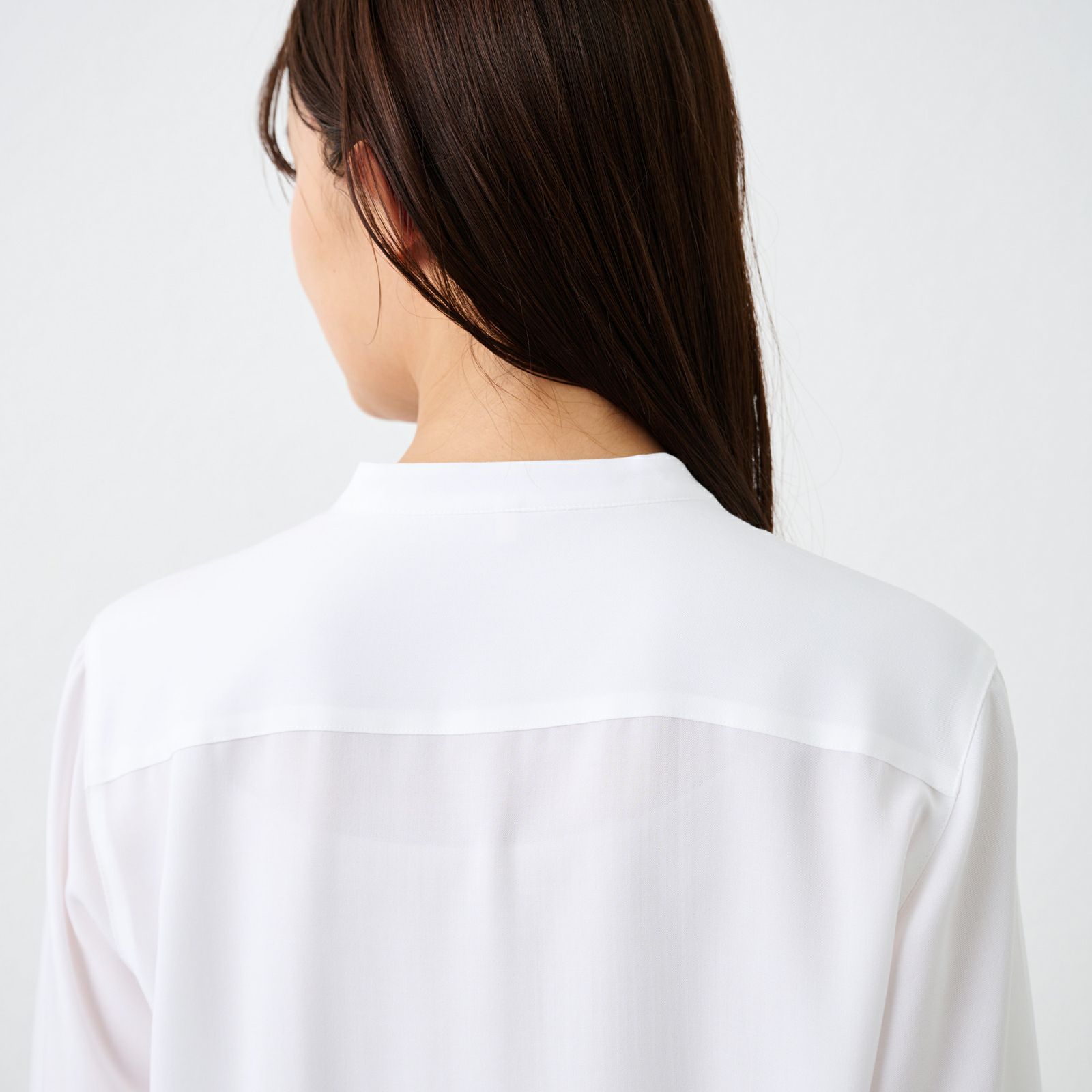 【オルスタ】イージーケアレーヨン混長袖ピンタックブラウス