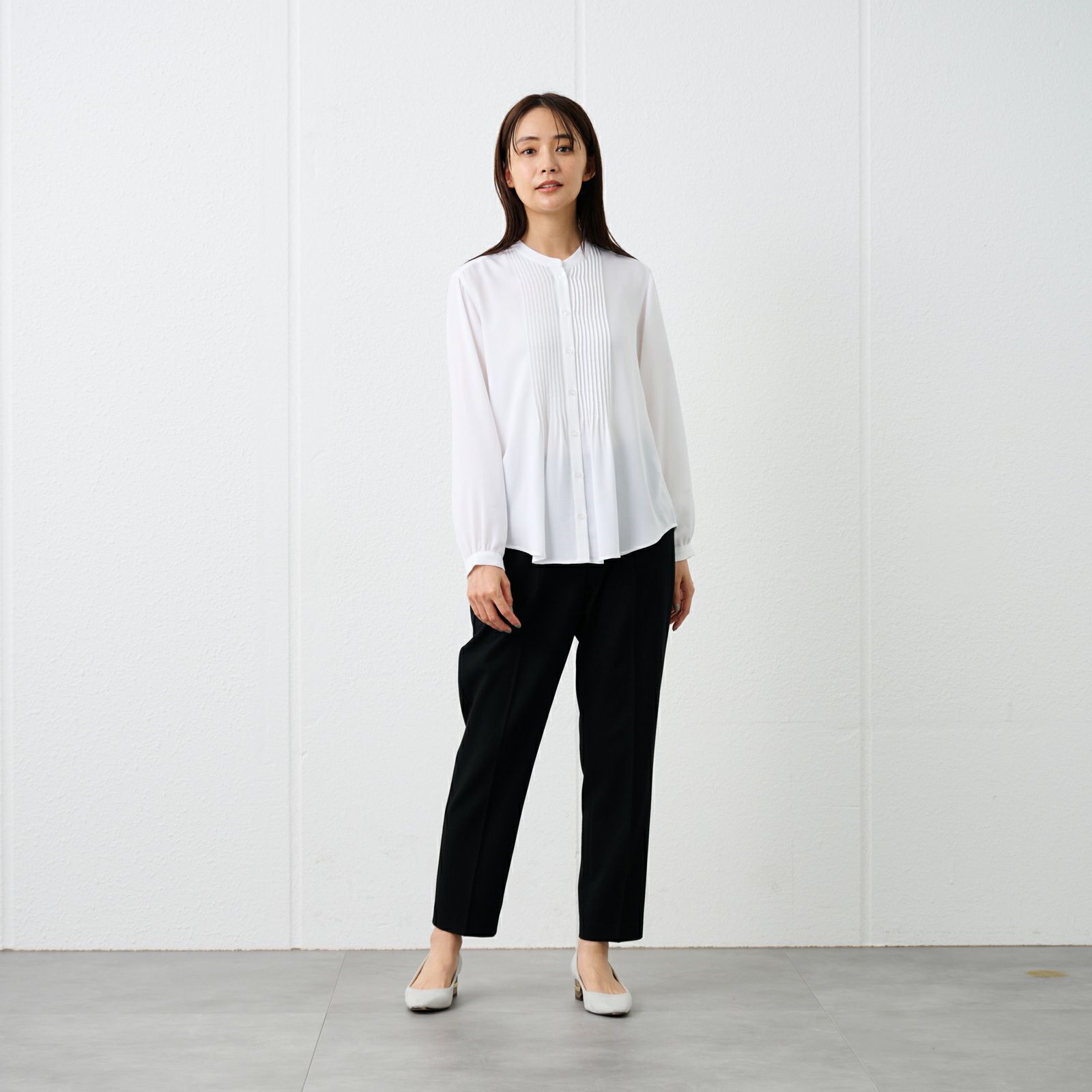 【オルスタ】イージーケアレーヨン混長袖ピンタックブラウス