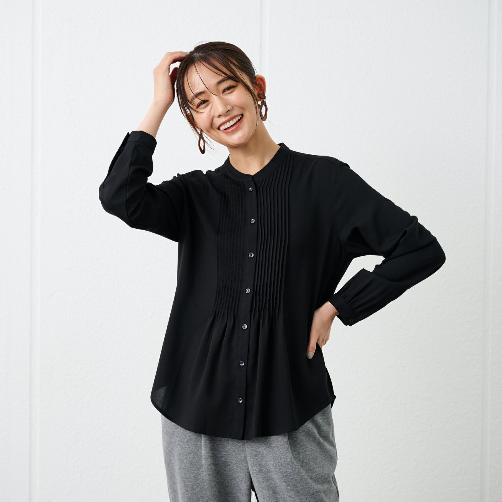 【オルスタ】イージーケアレーヨン混長袖ピンタックブラウス