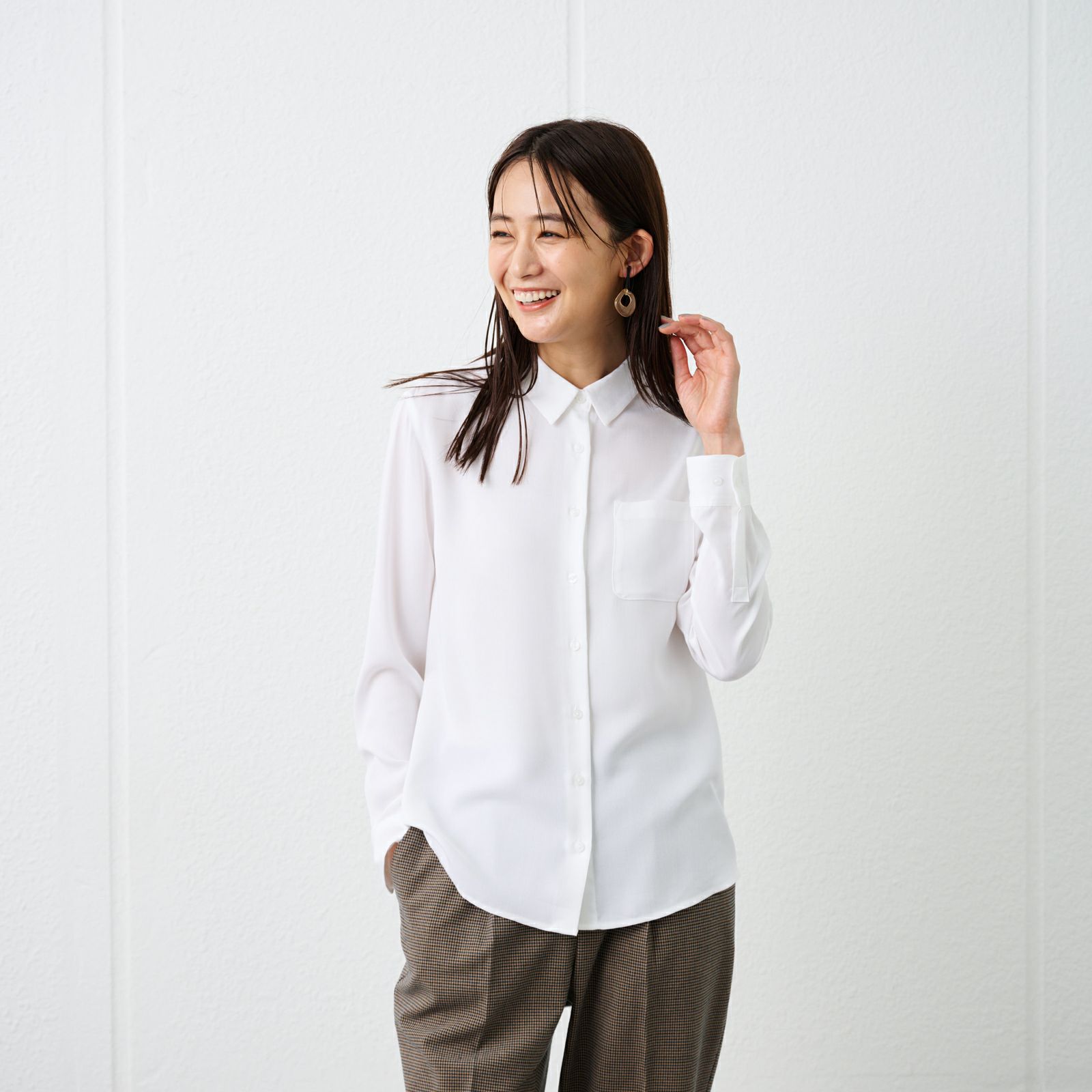 【オルスタ】イージーケアレーヨン混長袖レギュラーブラウス