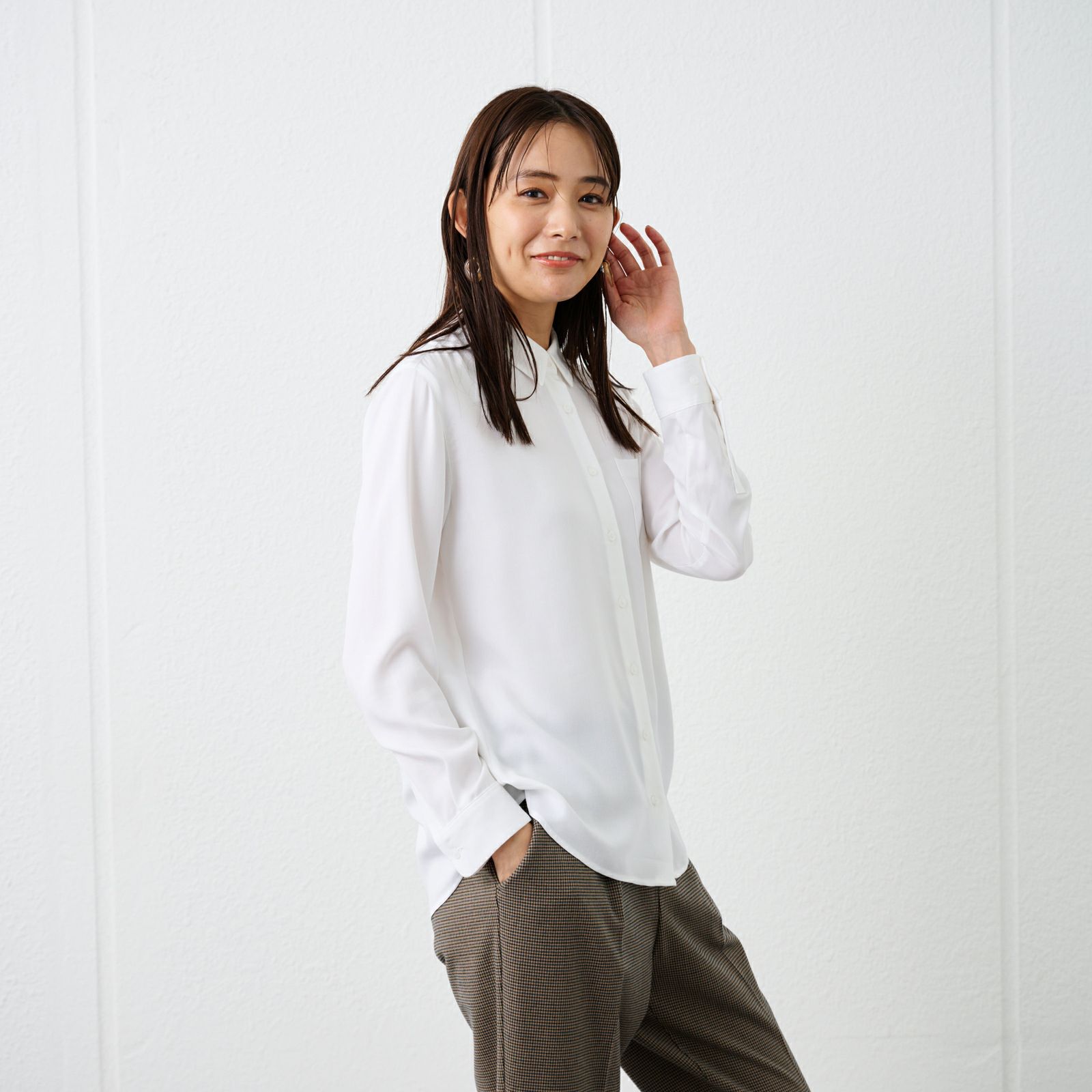 【オルスタ】イージーケアレーヨン混長袖レギュラーブラウス