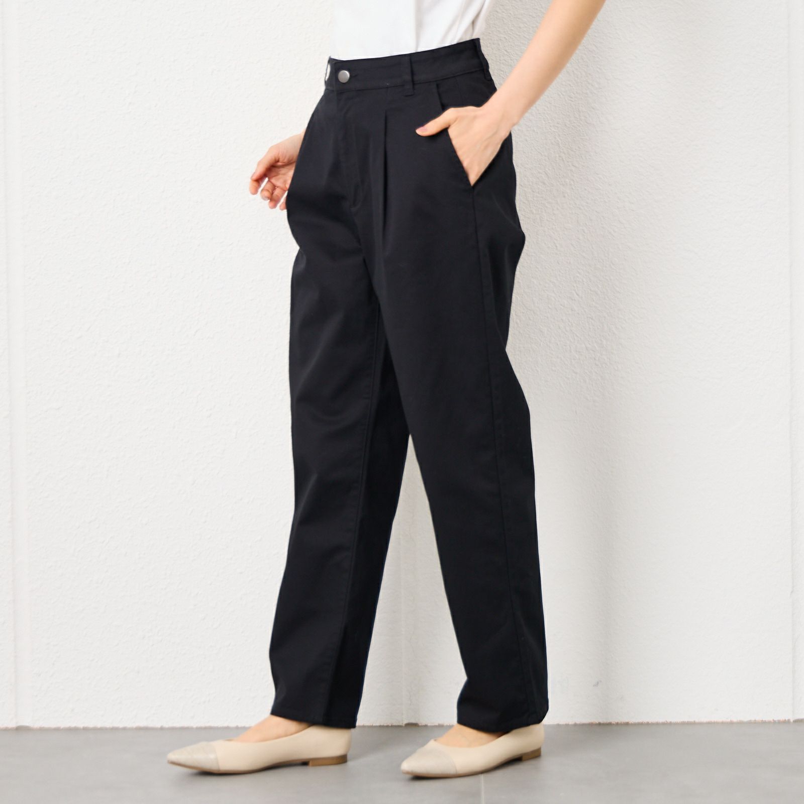 洗濯しても色褪せしにくい　ストレッチチノ　ストレートパンツ