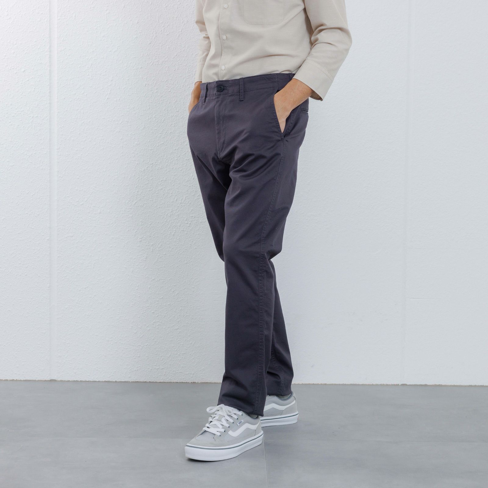 レギュラーフィット　タイセンタク　ストレッチパンツ