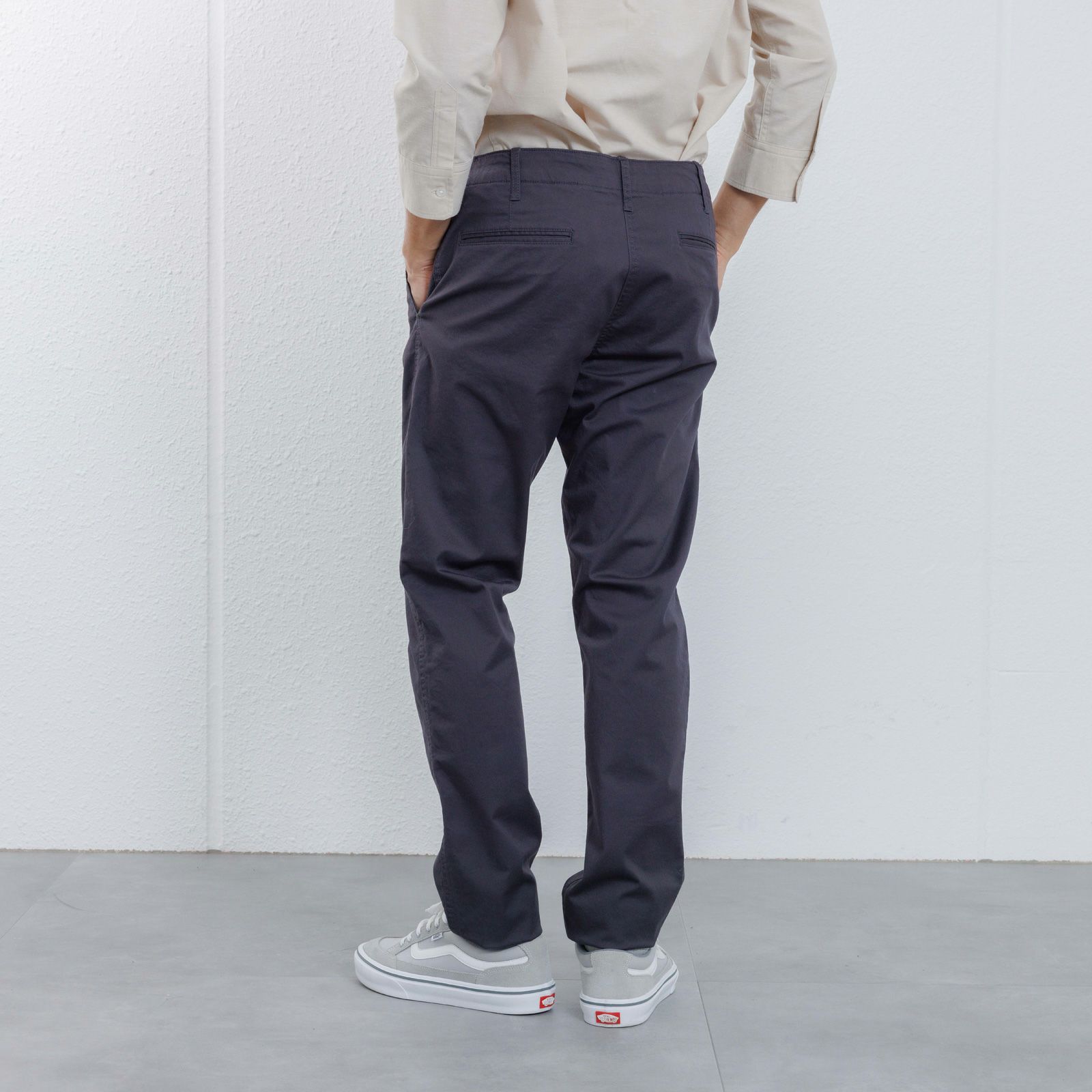 レギュラーフィット　タイセンタク　ストレッチパンツ