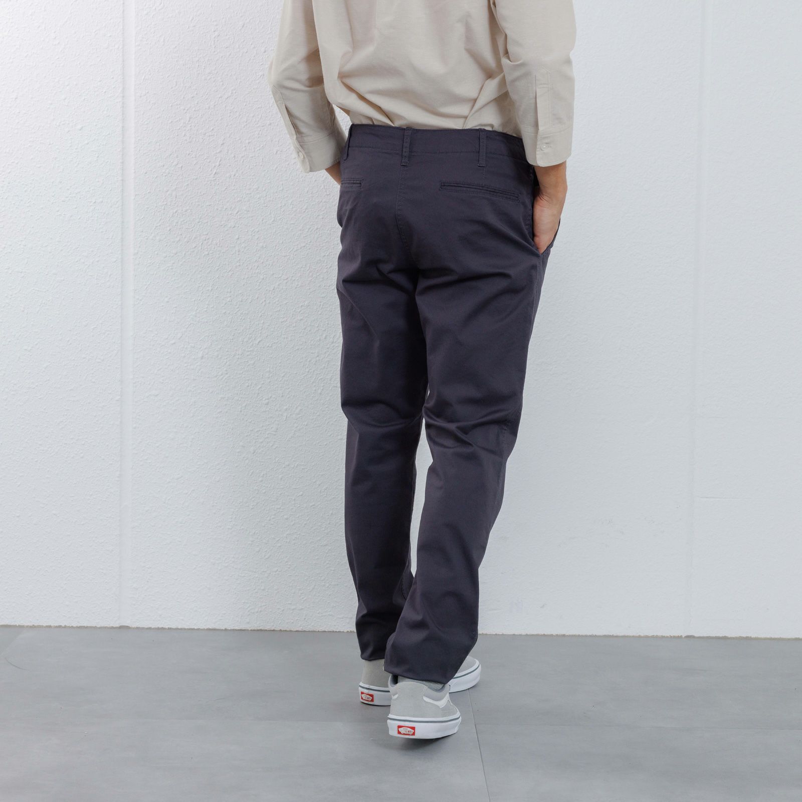 レギュラーフィット　タイセンタク　ストレッチパンツ