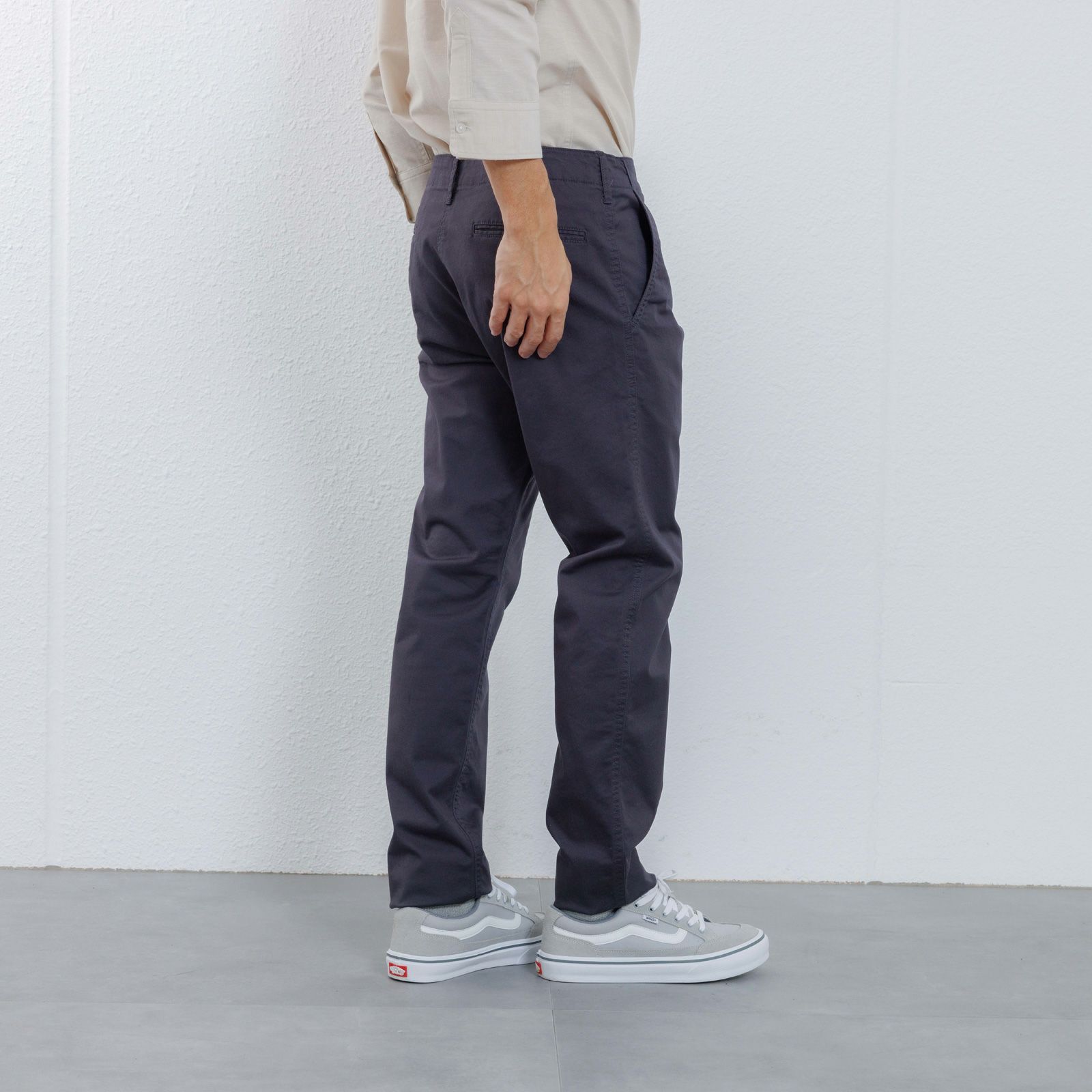 レギュラーフィット　タイセンタク　ストレッチパンツ