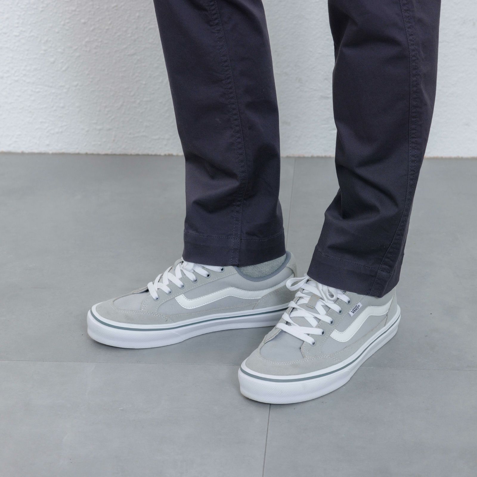 レギュラーフィット　タイセンタク　ストレッチパンツ