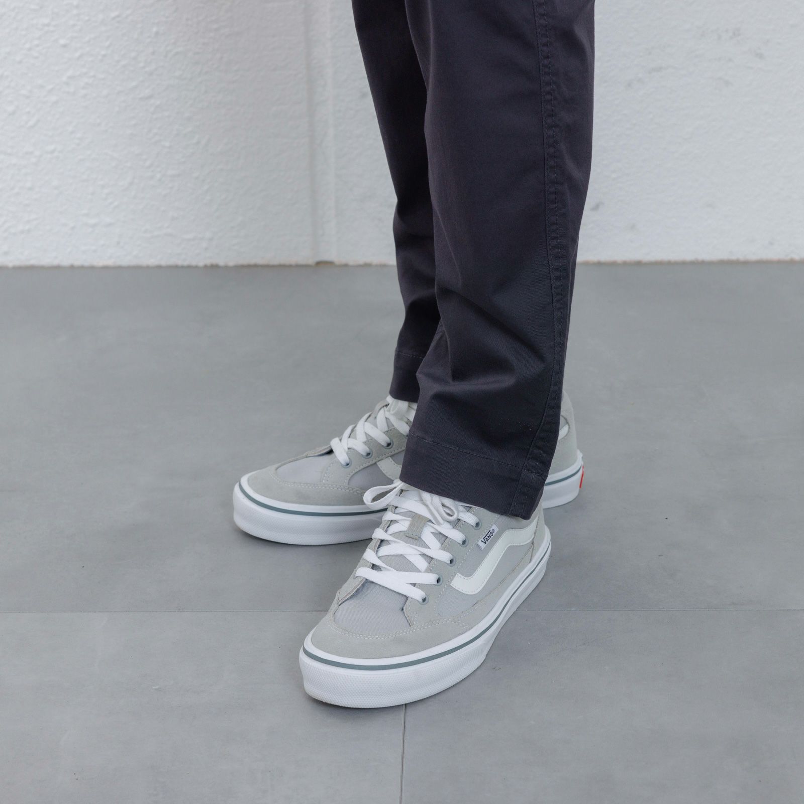 レギュラーフィット　タイセンタク　ストレッチパンツ