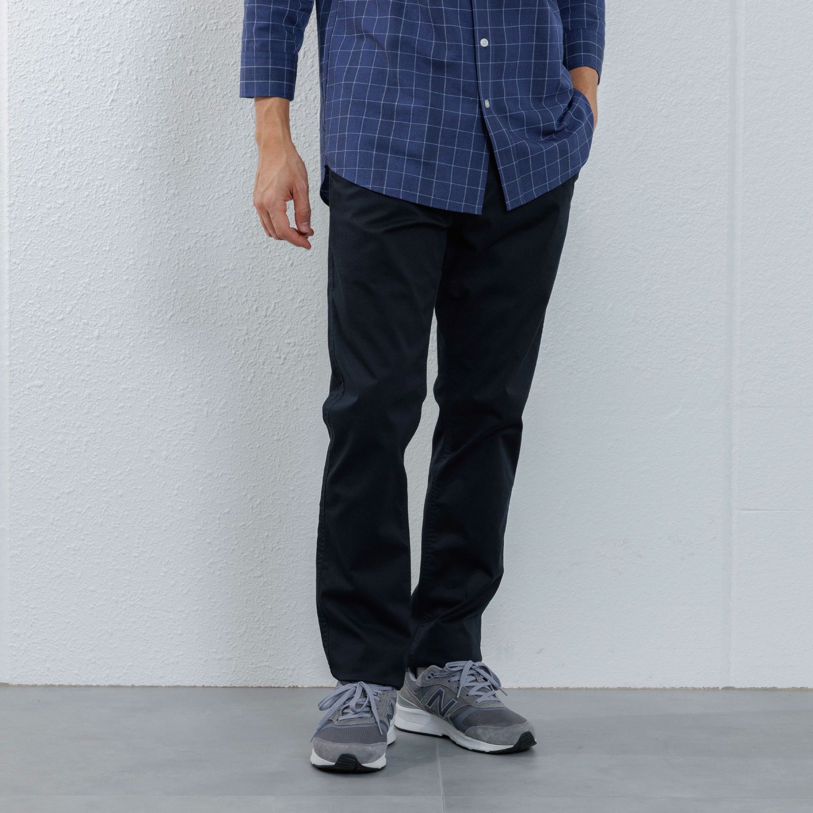 レギュラーフィット　タイセンタク　ストレッチパンツ