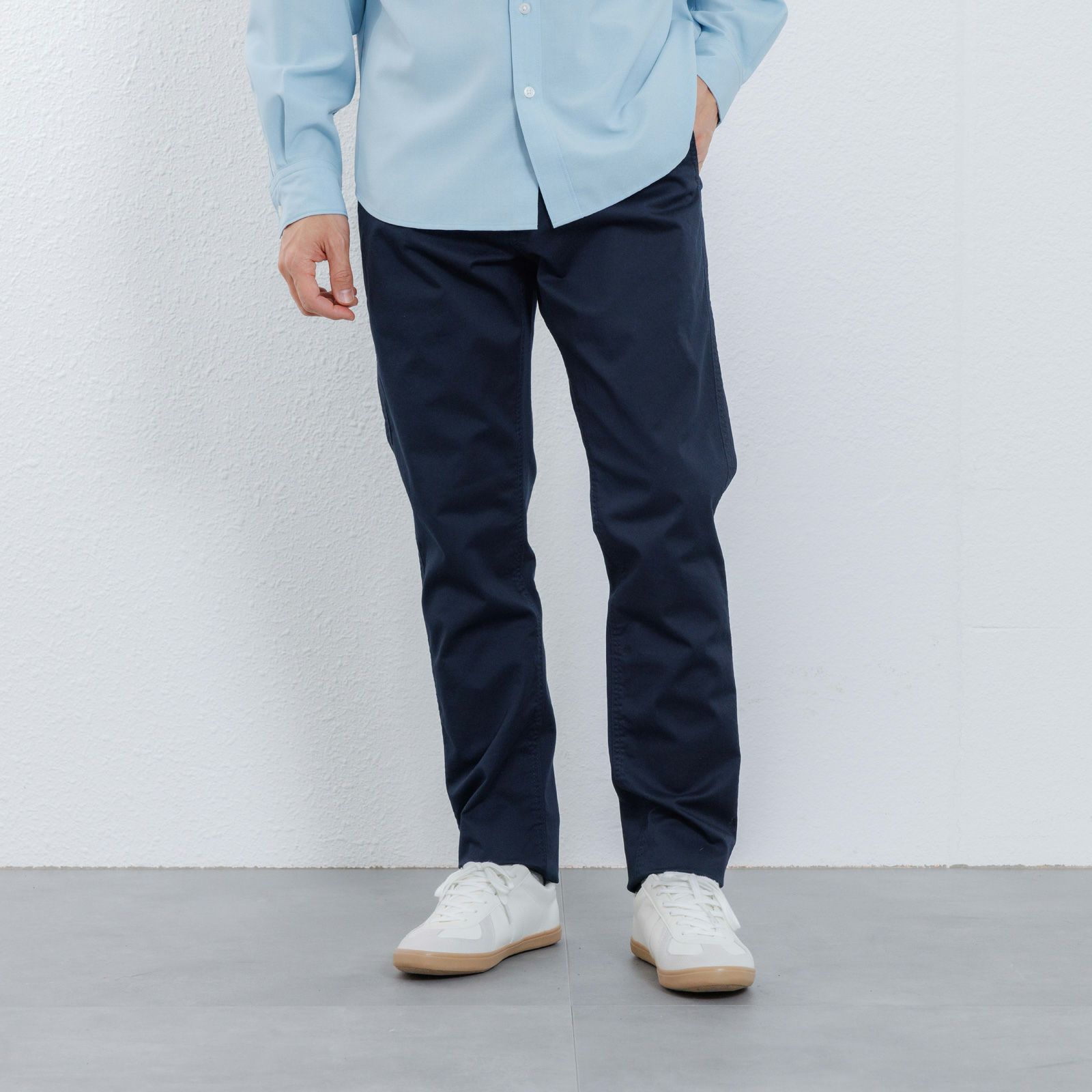 レギュラーフィット　タイセンタク　ストレッチパンツ