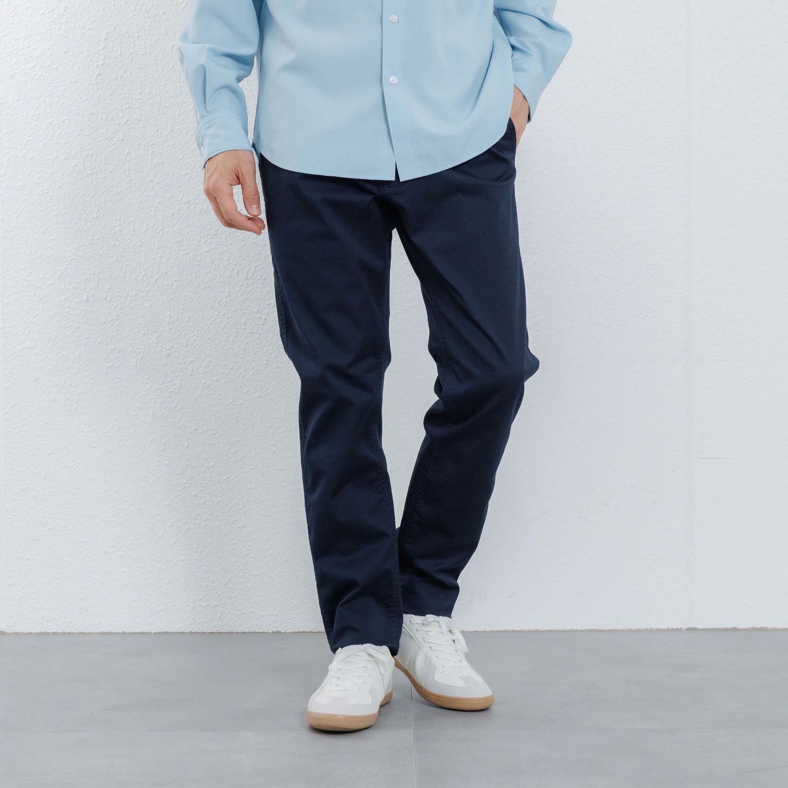 レギュラーフィット　タイセンタク　ストレッチパンツ