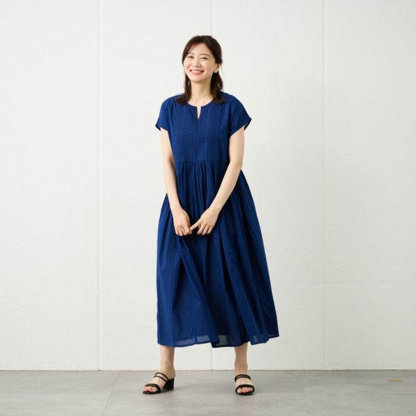 刺繍レースキーネックワンピース