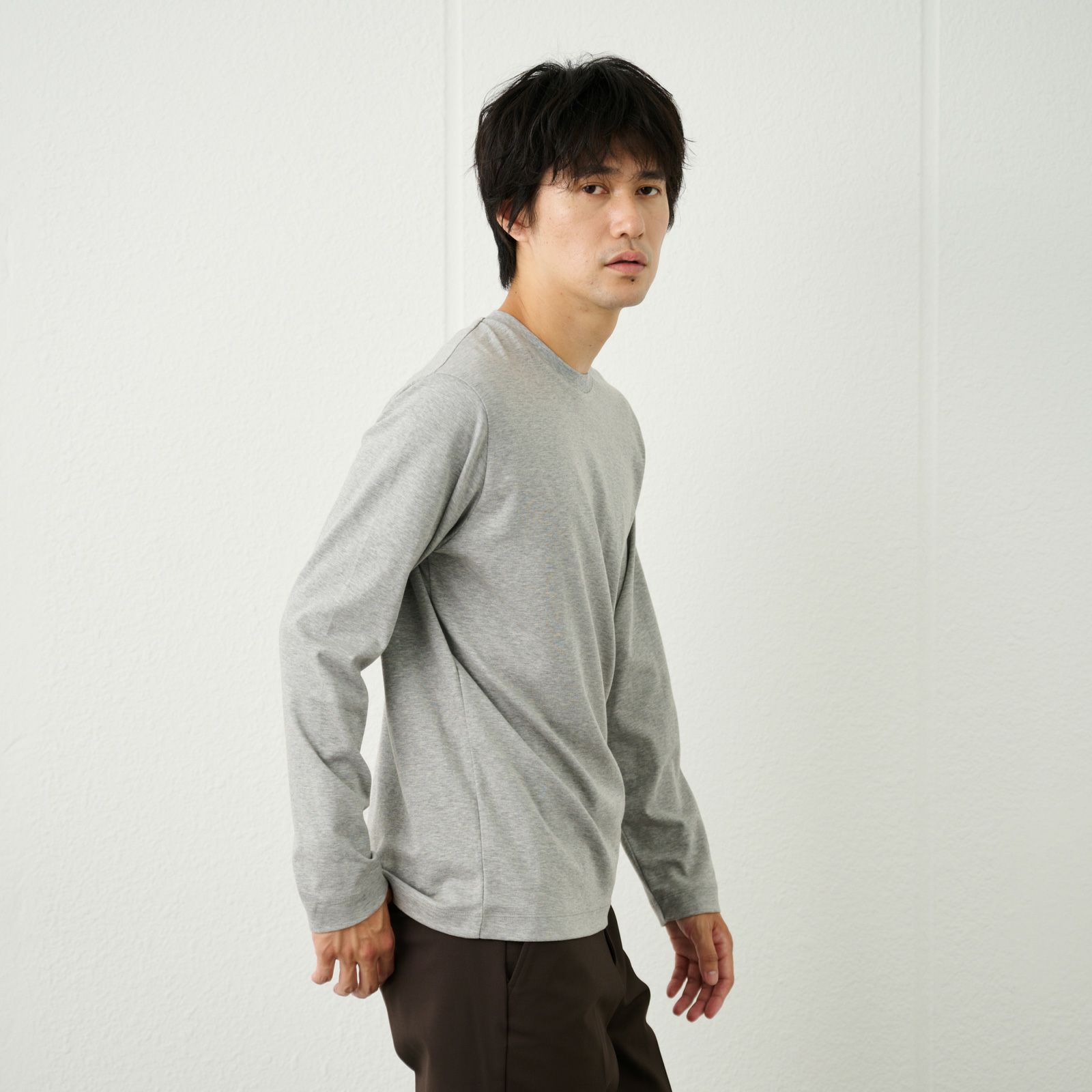 シルキータッチコットン　クルーネック長袖Tシャツ（無地）