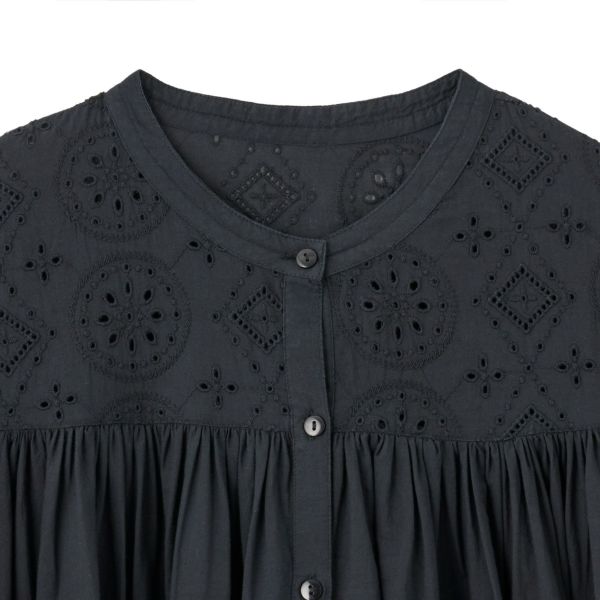 刺繍切替ギャザーブラウス