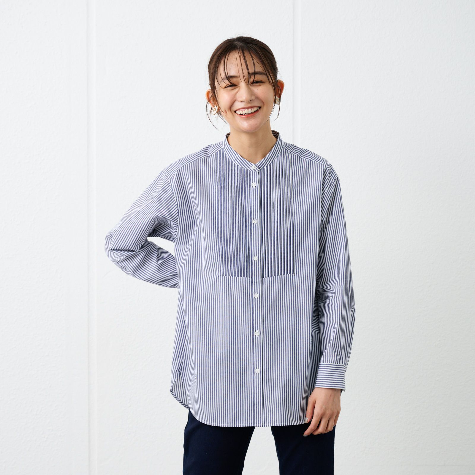 【てまラク】　綿混長袖バンドカラーミドルシャツ