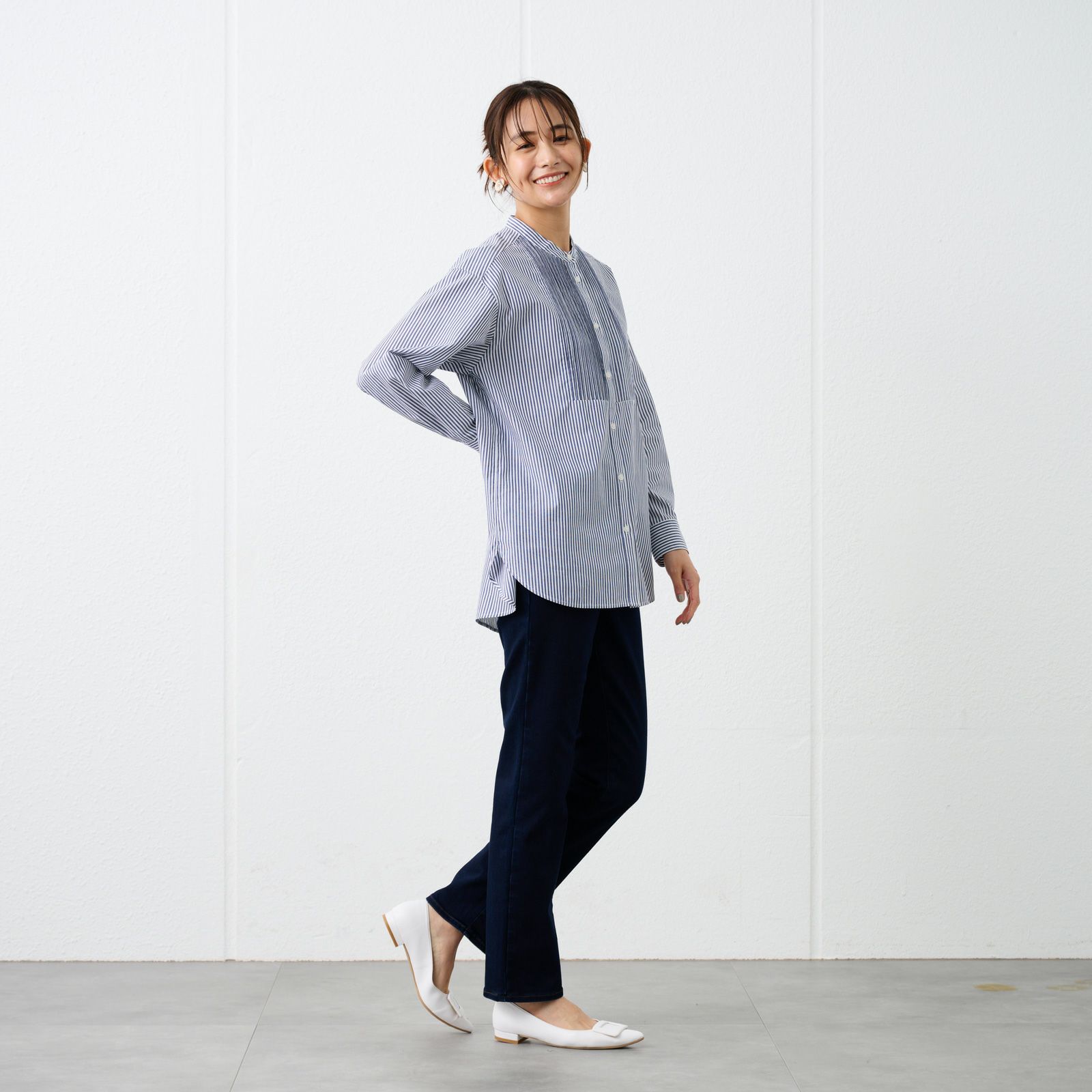 【てまラク】　綿混長袖バンドカラーミドルシャツ