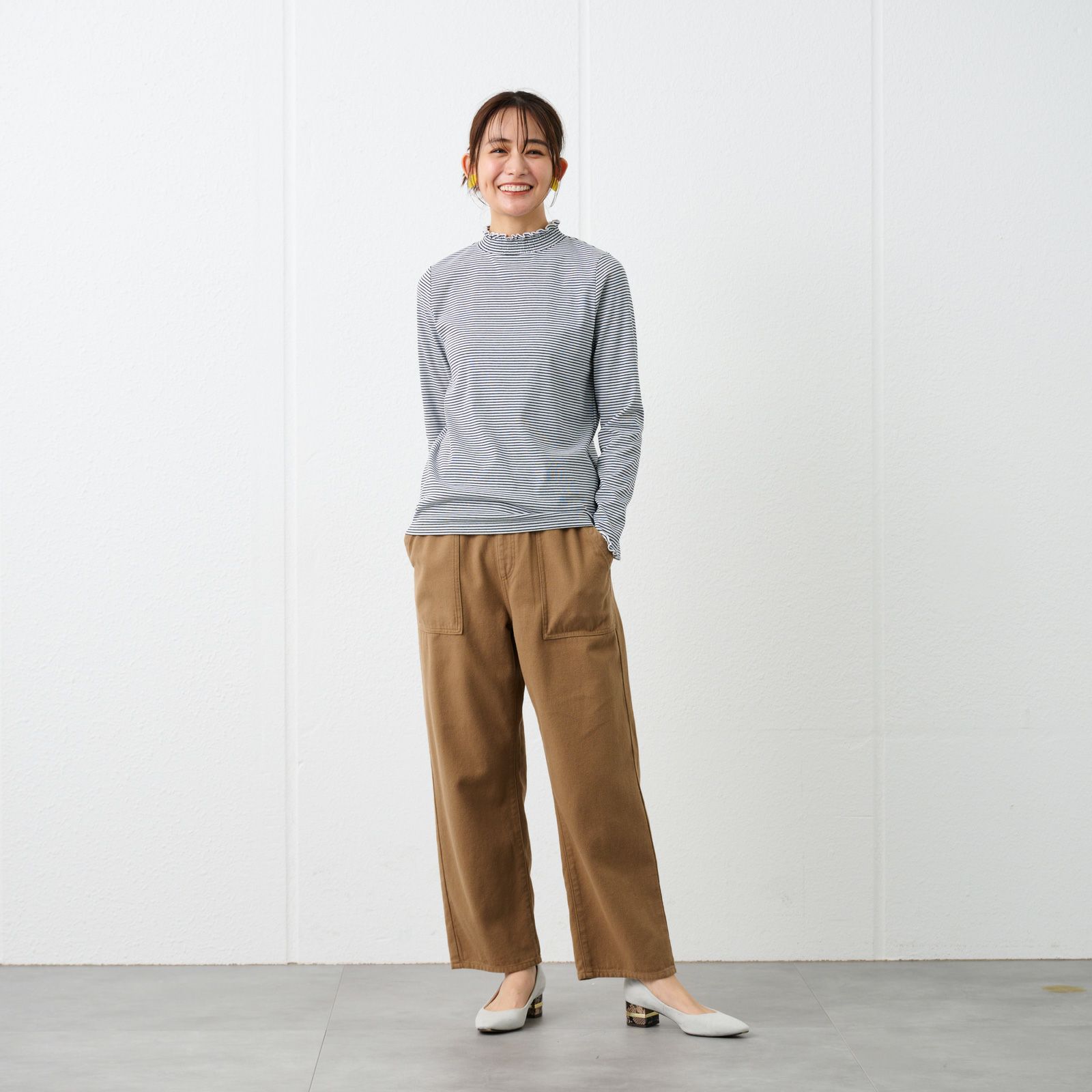 シャーリングネック長袖Tシャツ