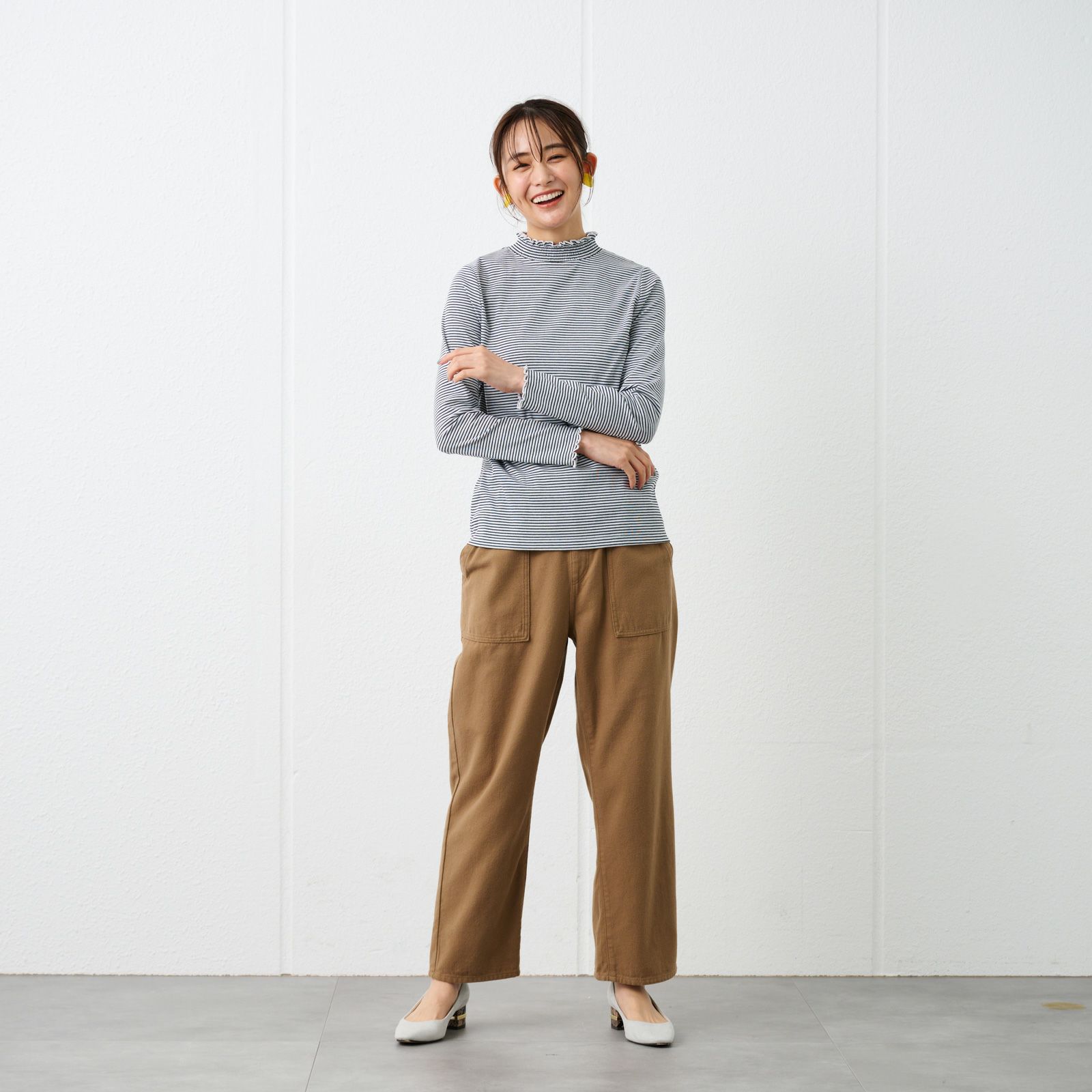 シャーリングネック長袖Tシャツ