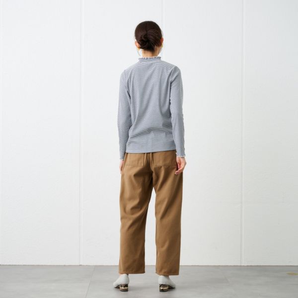 シャーリングネック長袖Tシャツ