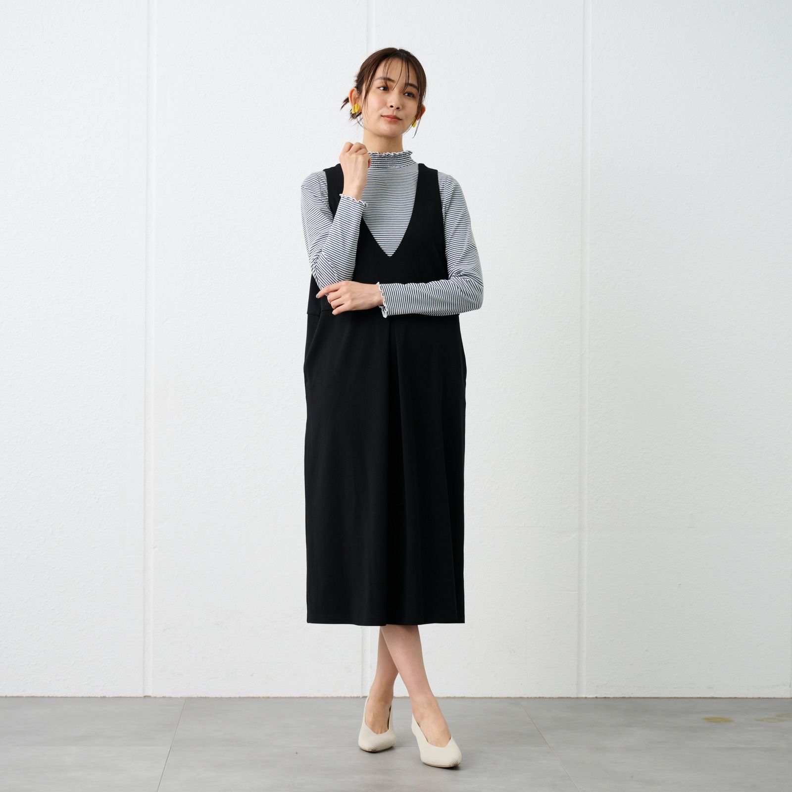 シャーリングネック長袖Tシャツ