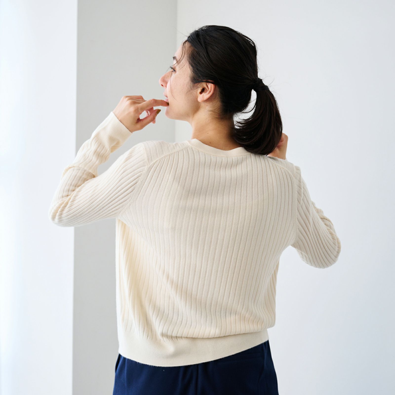 洗える・保温　シフォンタッチ　クルーネックカーディガン