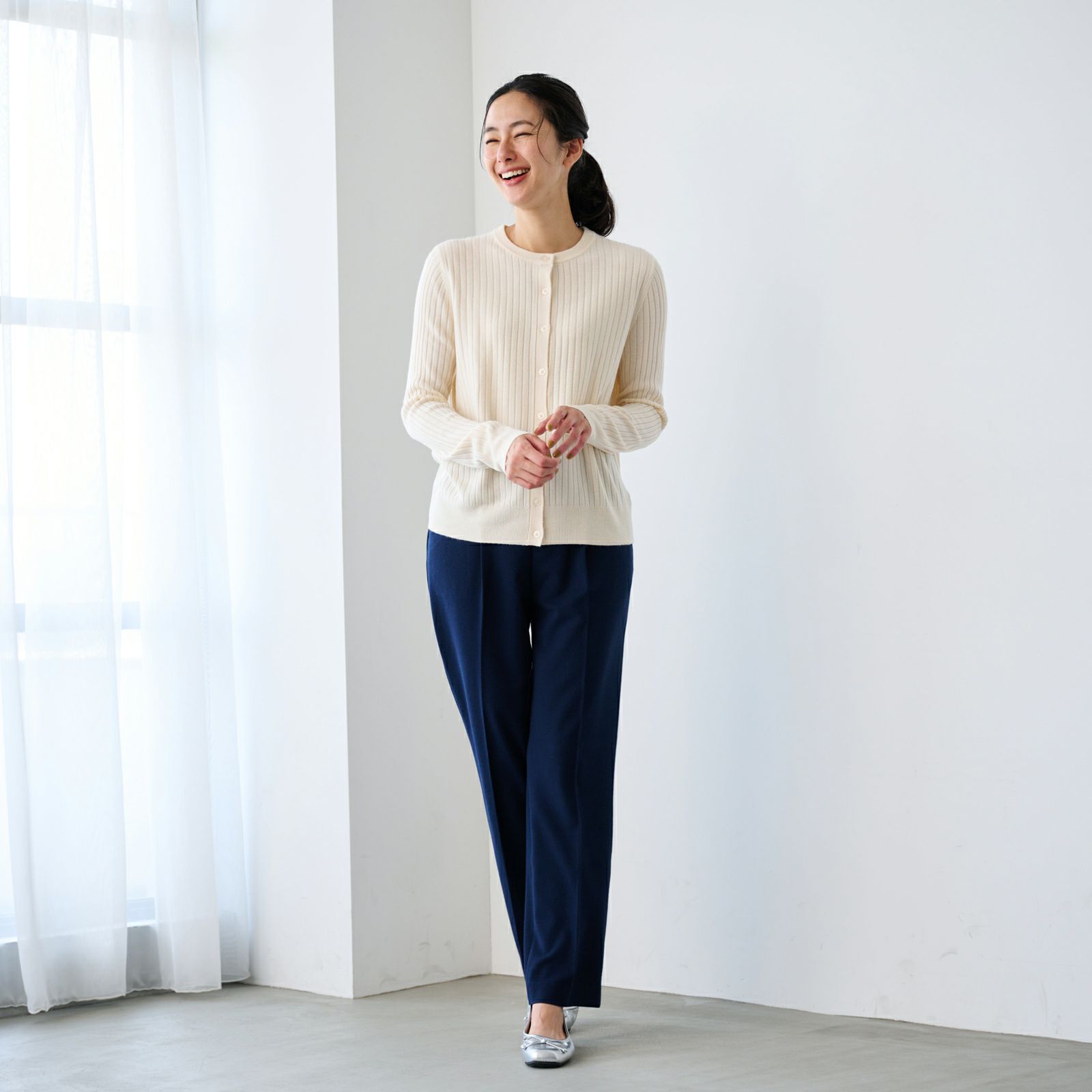 洗える・保温　シフォンタッチ　クルーネックカーディガン