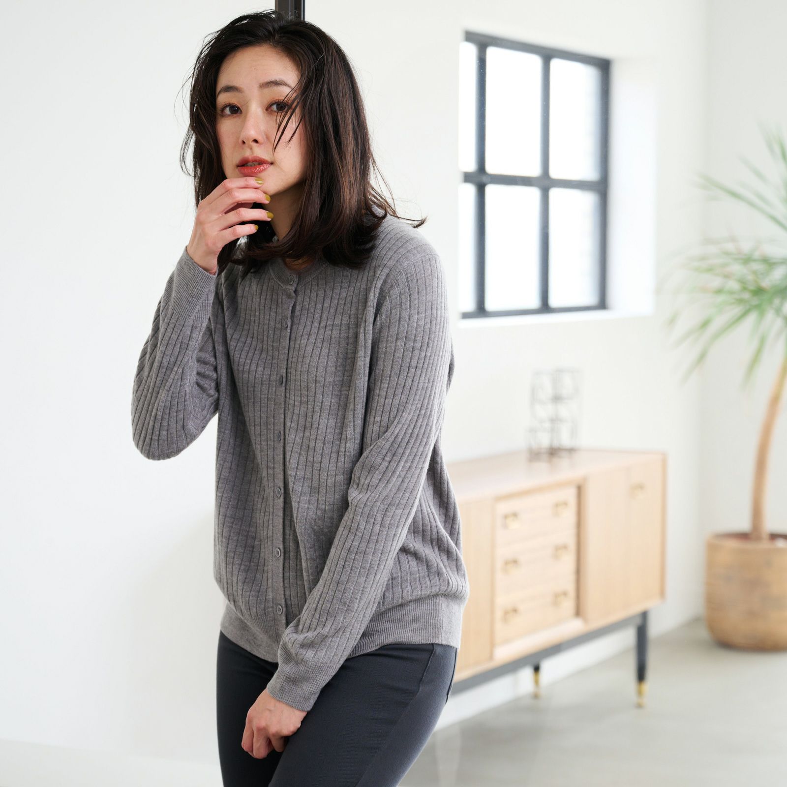 洗える・保温　シフォンタッチ　クルーネックカーディガン