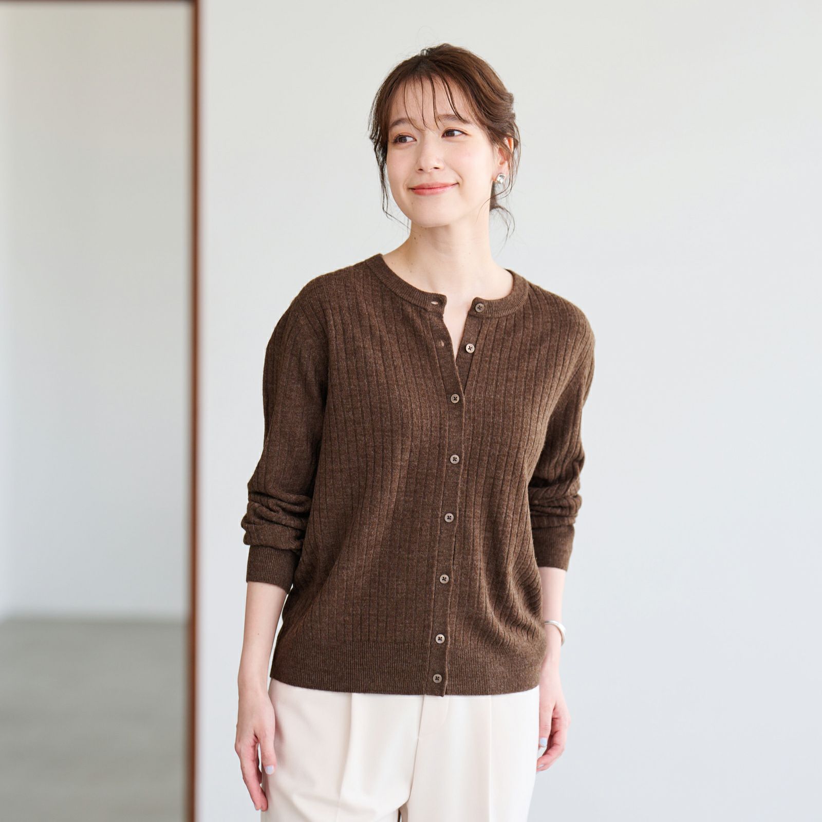 洗える・保温　シフォンタッチ　クルーネックカーディガン