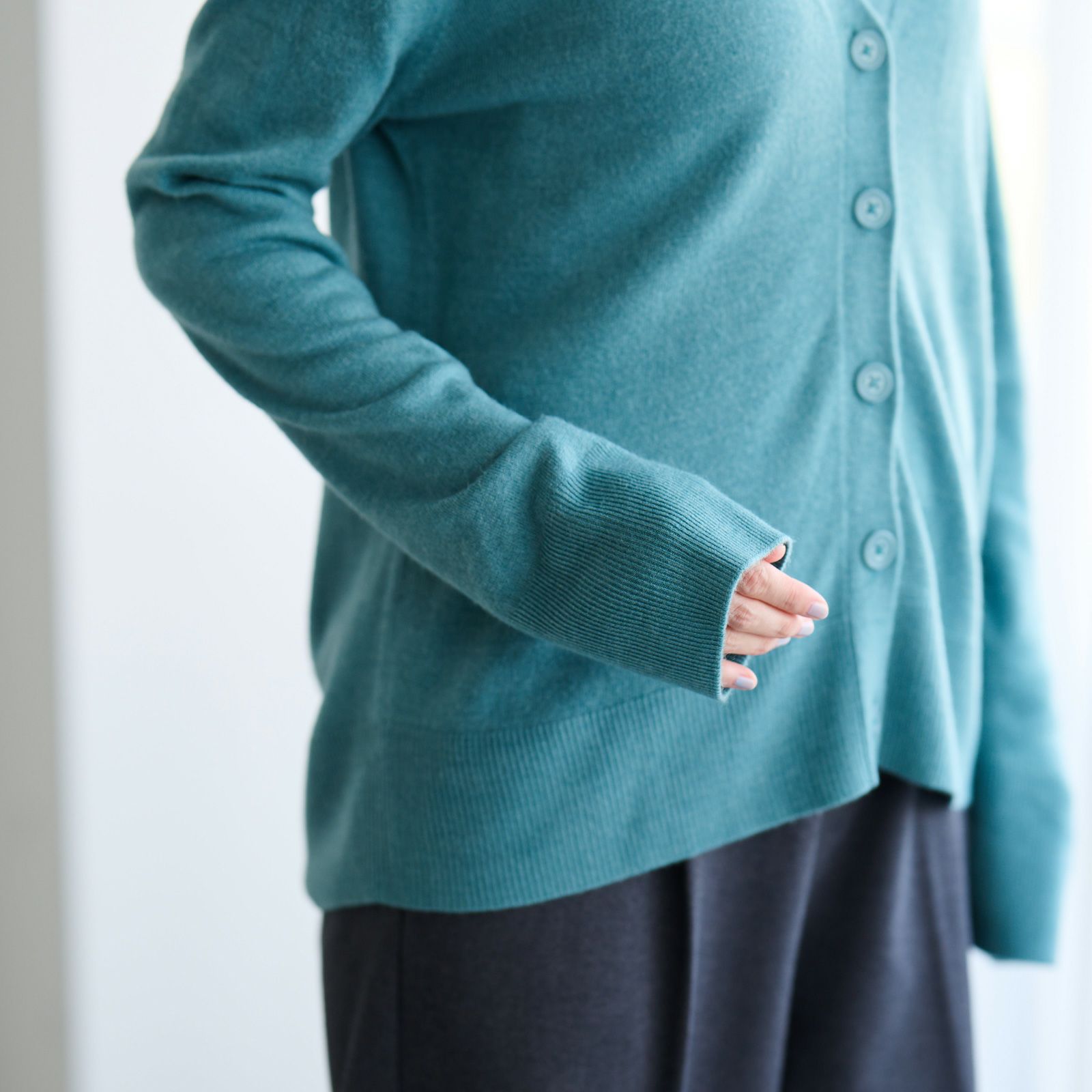 洗える・保温　シフォンタッチ　Vネックカーディガン