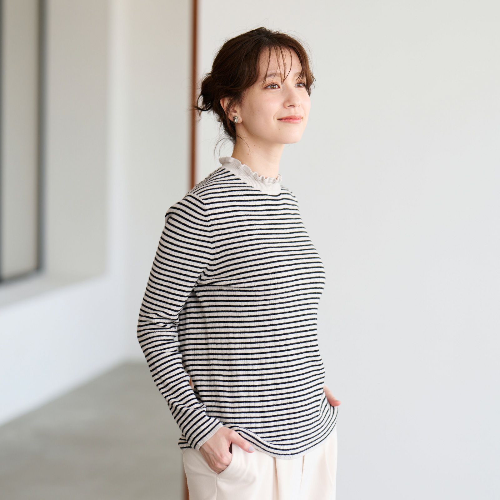 洗える・保温　マシュマロタッチ　フリルネックプルオーバー