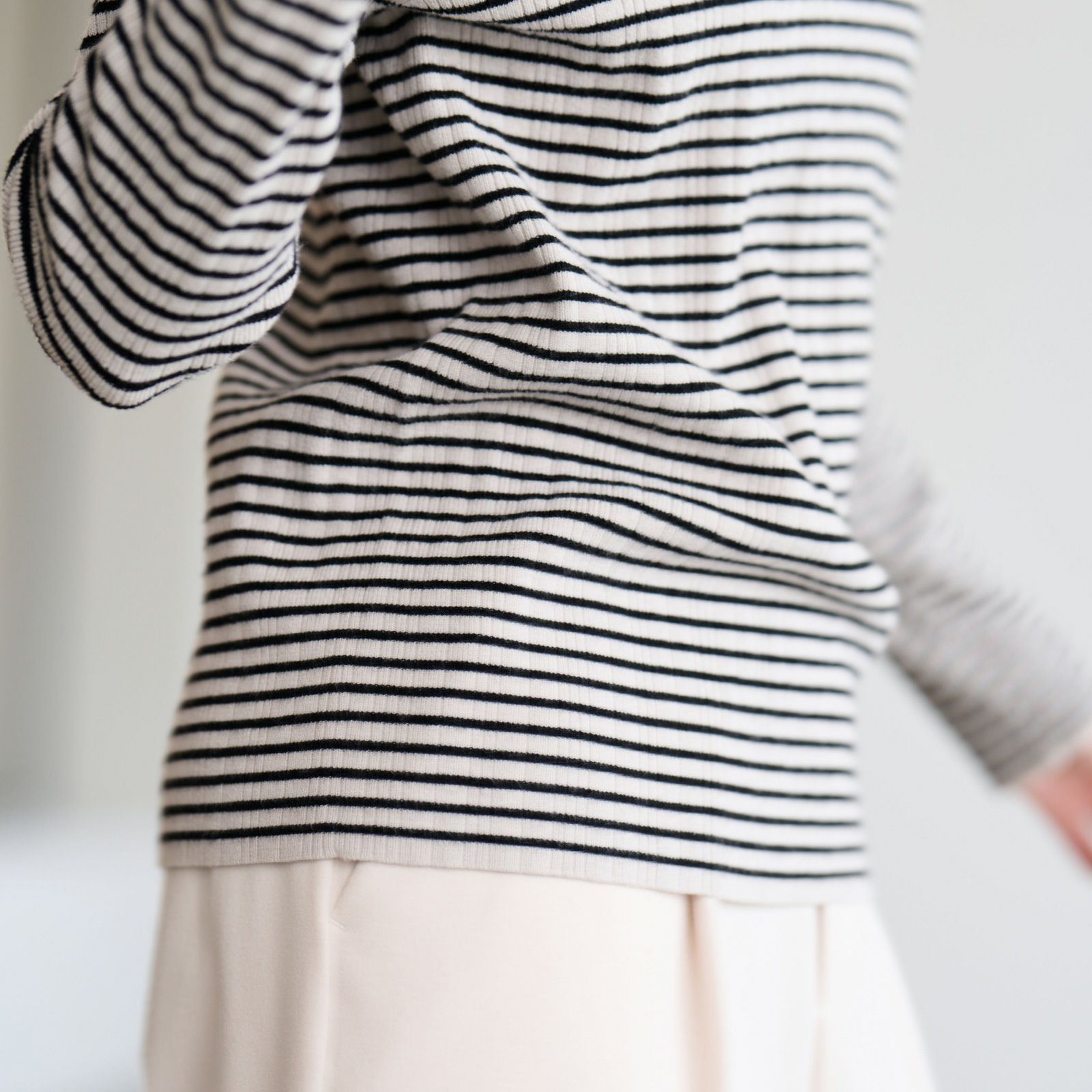 洗える・保温　マシュマロタッチ　フリルネックプルオーバー