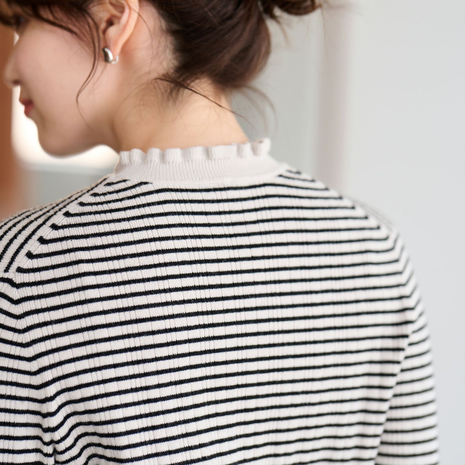 洗える・保温　マシュマロタッチ　フリルネックプルオーバー