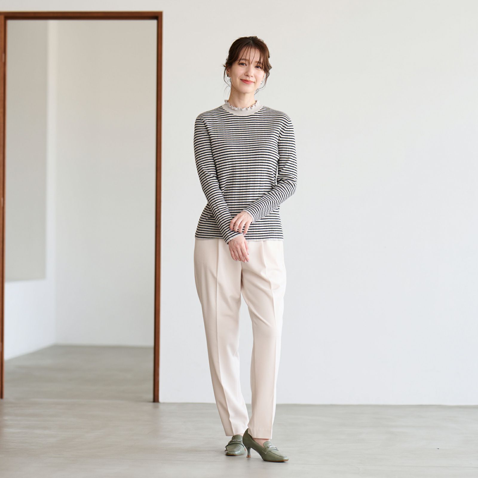 洗える・保温　マシュマロタッチ　フリルネックプルオーバー