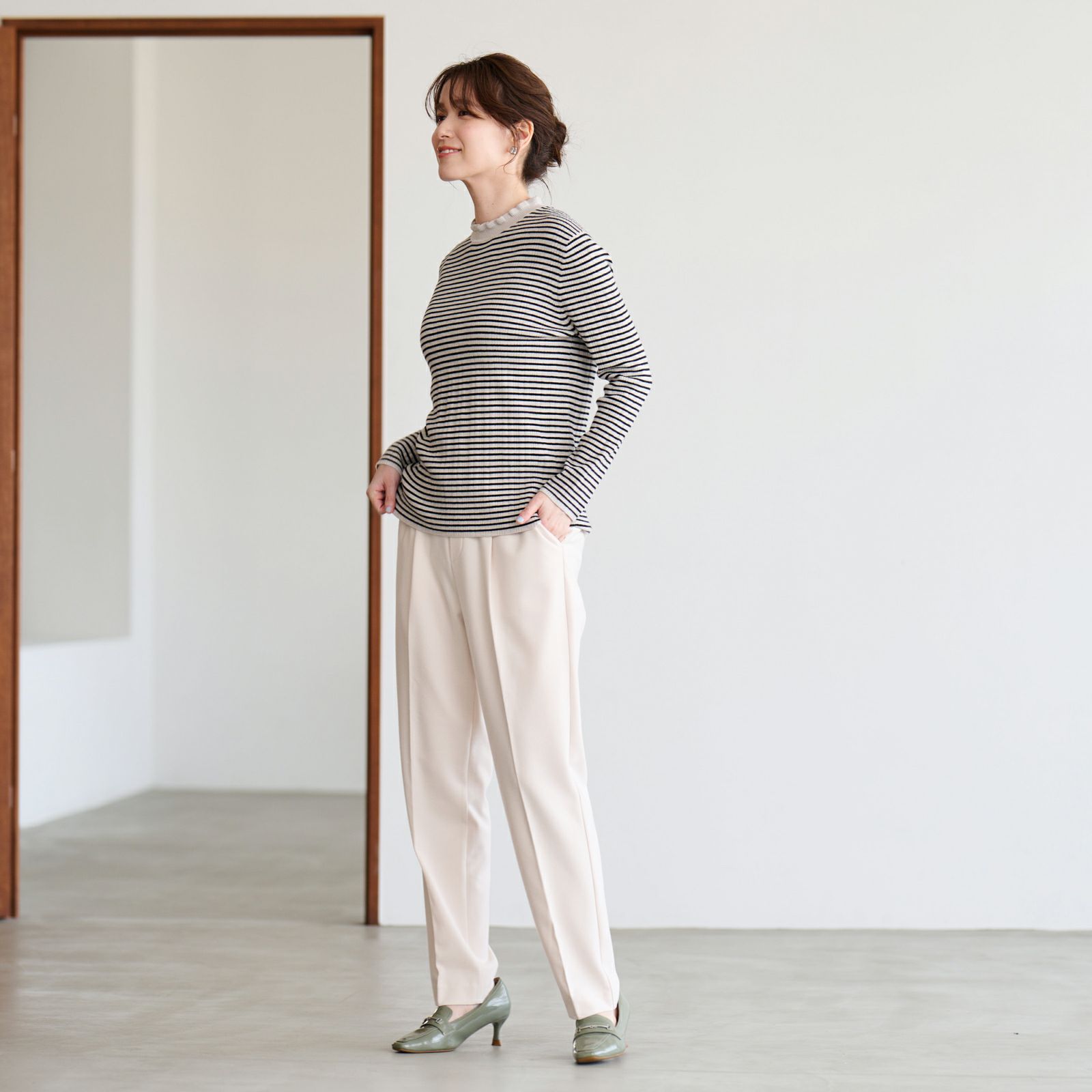 洗える・保温　マシュマロタッチ　フリルネックプルオーバー