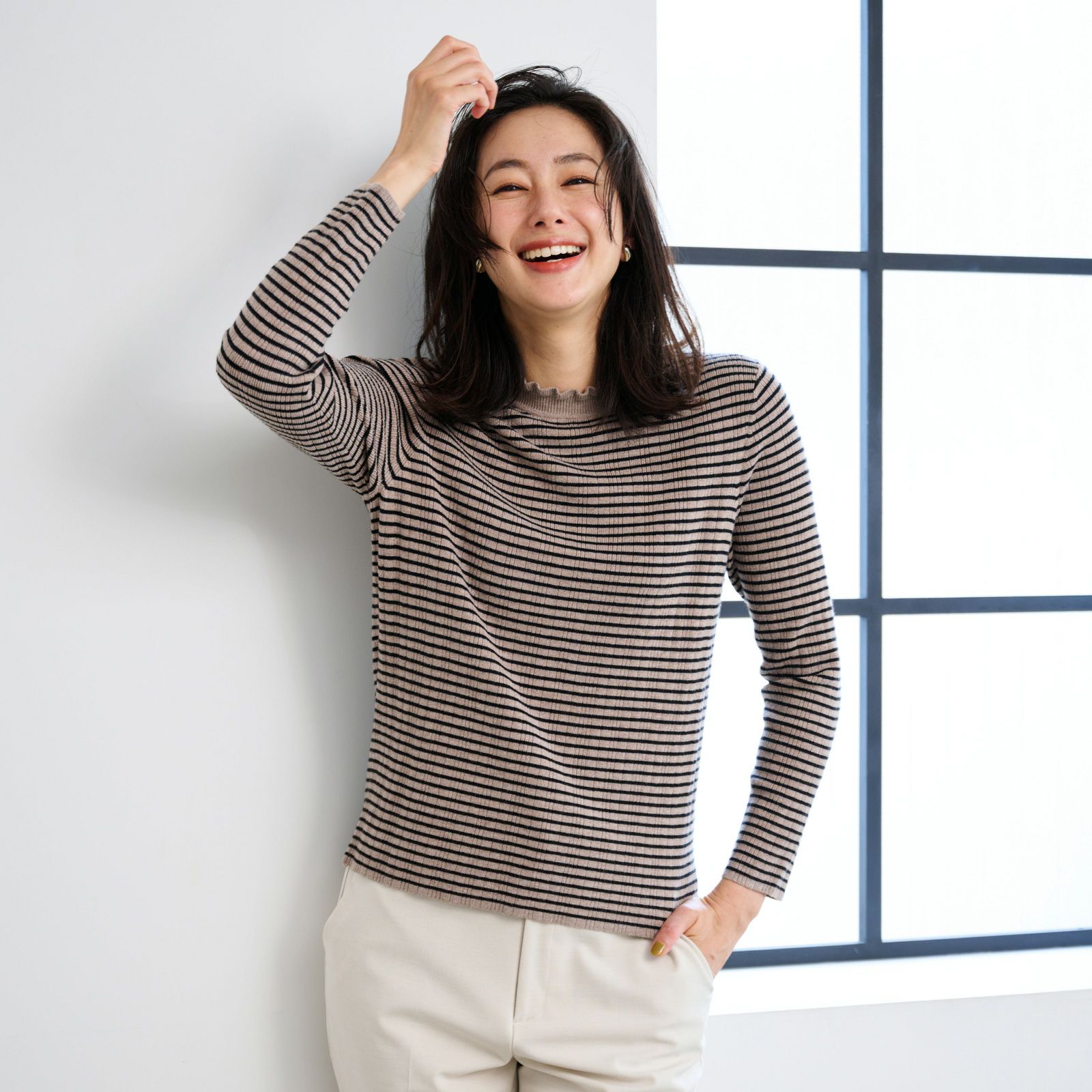 洗える・保温　マシュマロタッチ　フリルネックプルオーバー