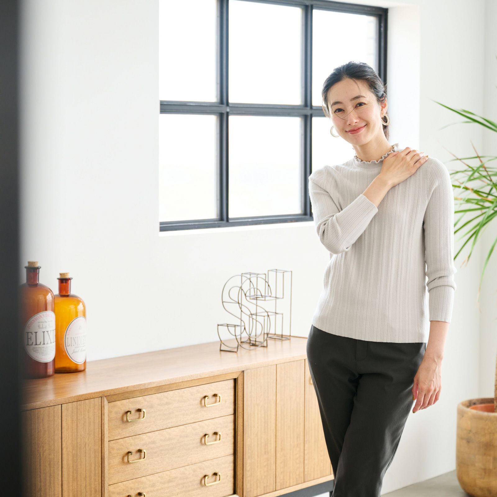 洗える・保温　マシュマロタッチ　フリルネックプルオーバー