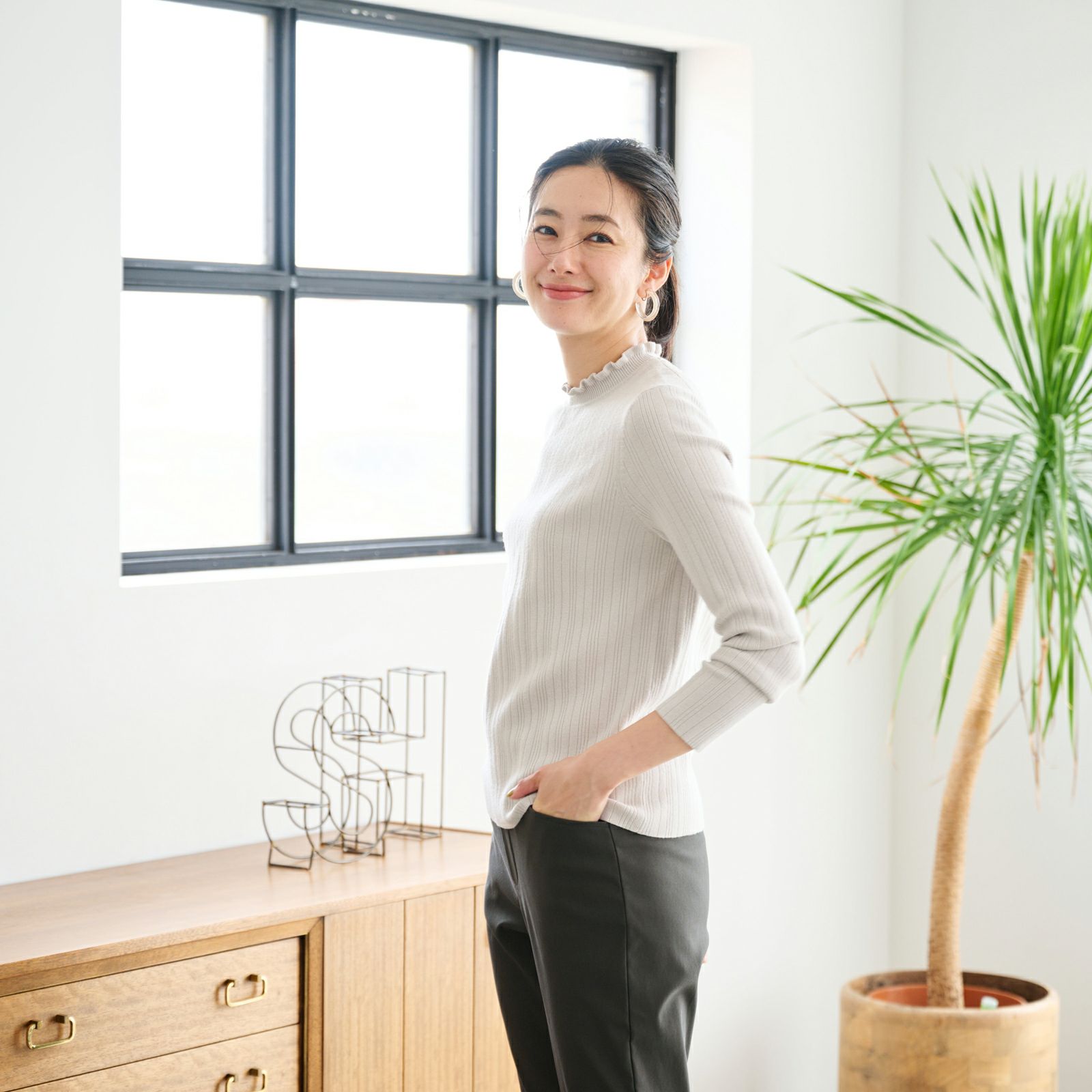 洗える・保温　マシュマロタッチ　フリルネックプルオーバー