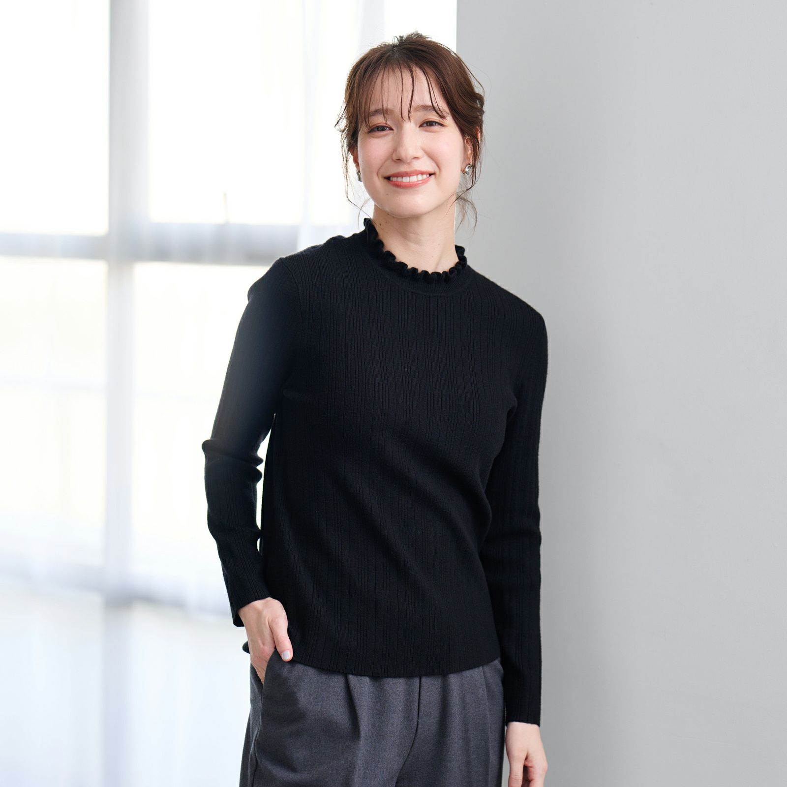 洗える・保温　マシュマロタッチ　フリルネックプルオーバー