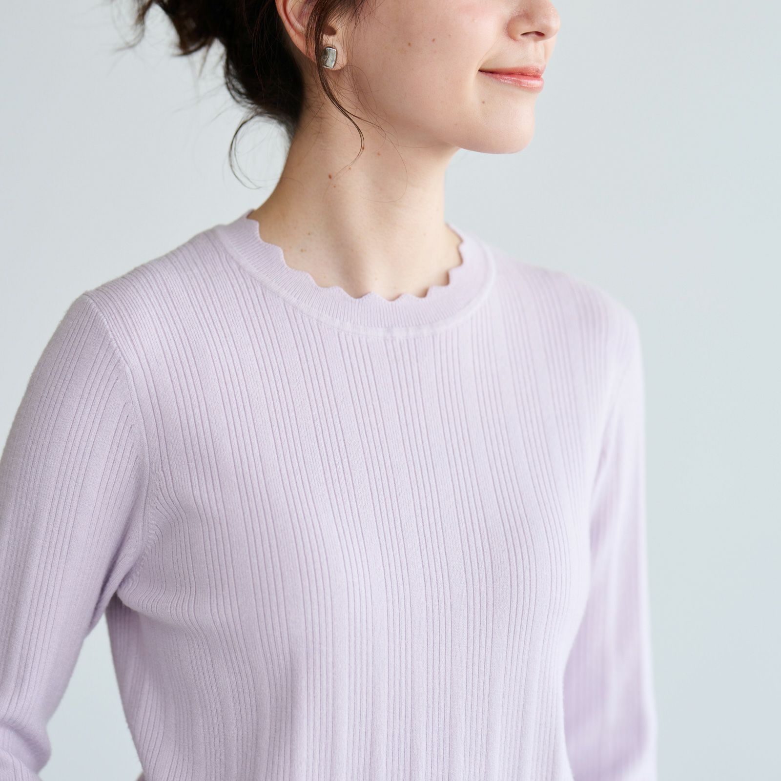 洗える・保温　マシュマロタッチスカラップネックプルオーバー