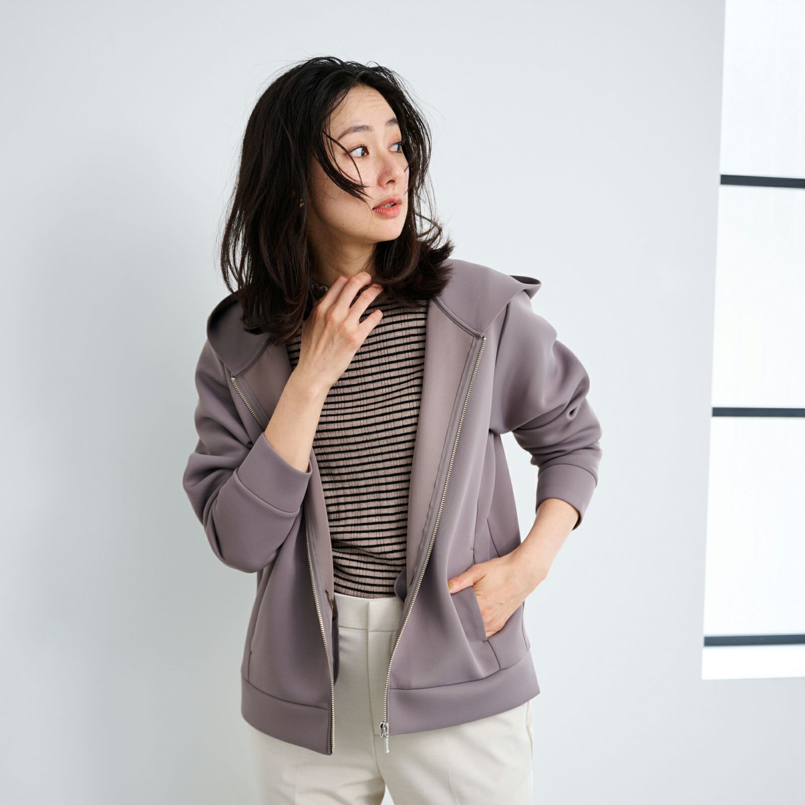 エアリースウェット　フルジップパーカ