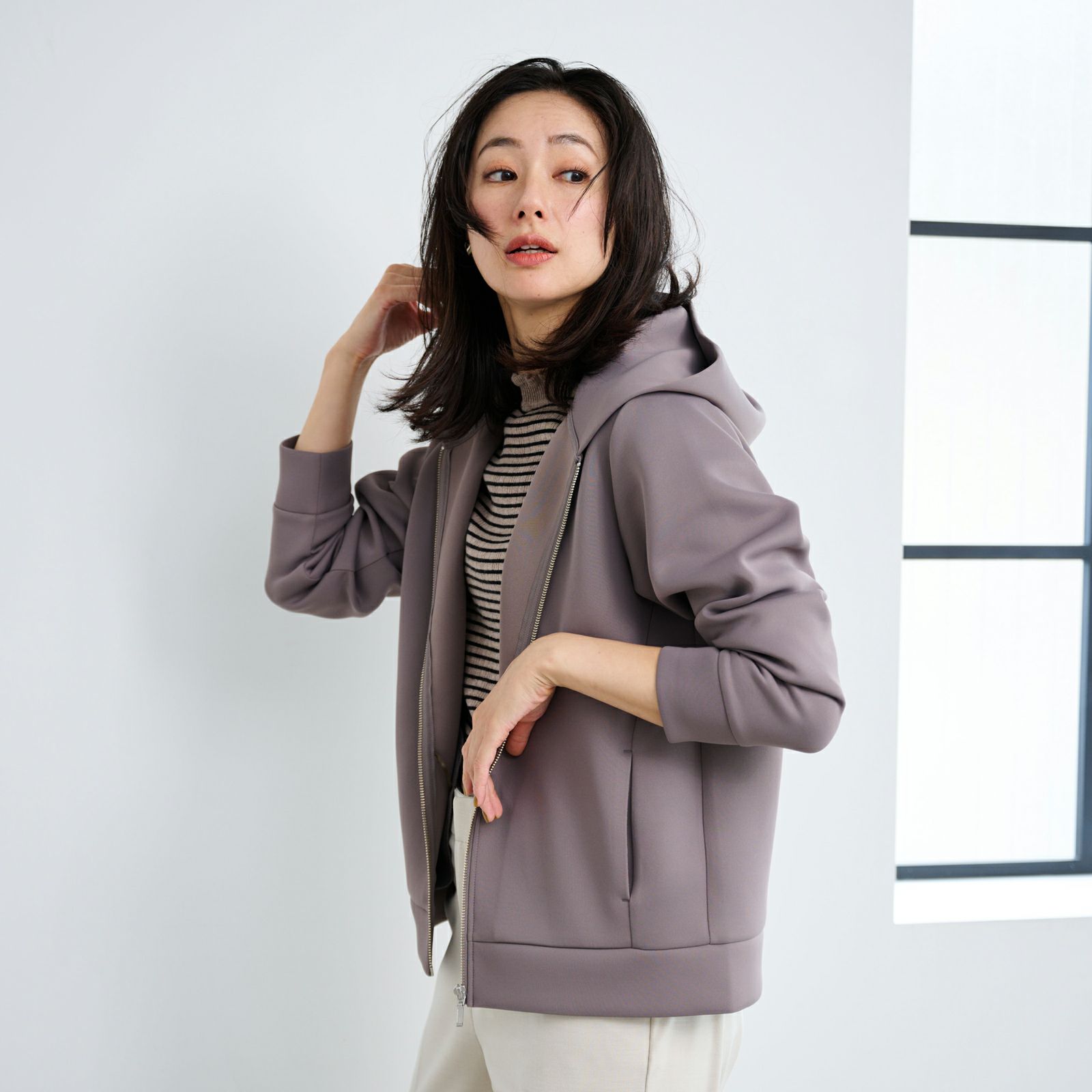 エアリースウェット　フルジップパーカ