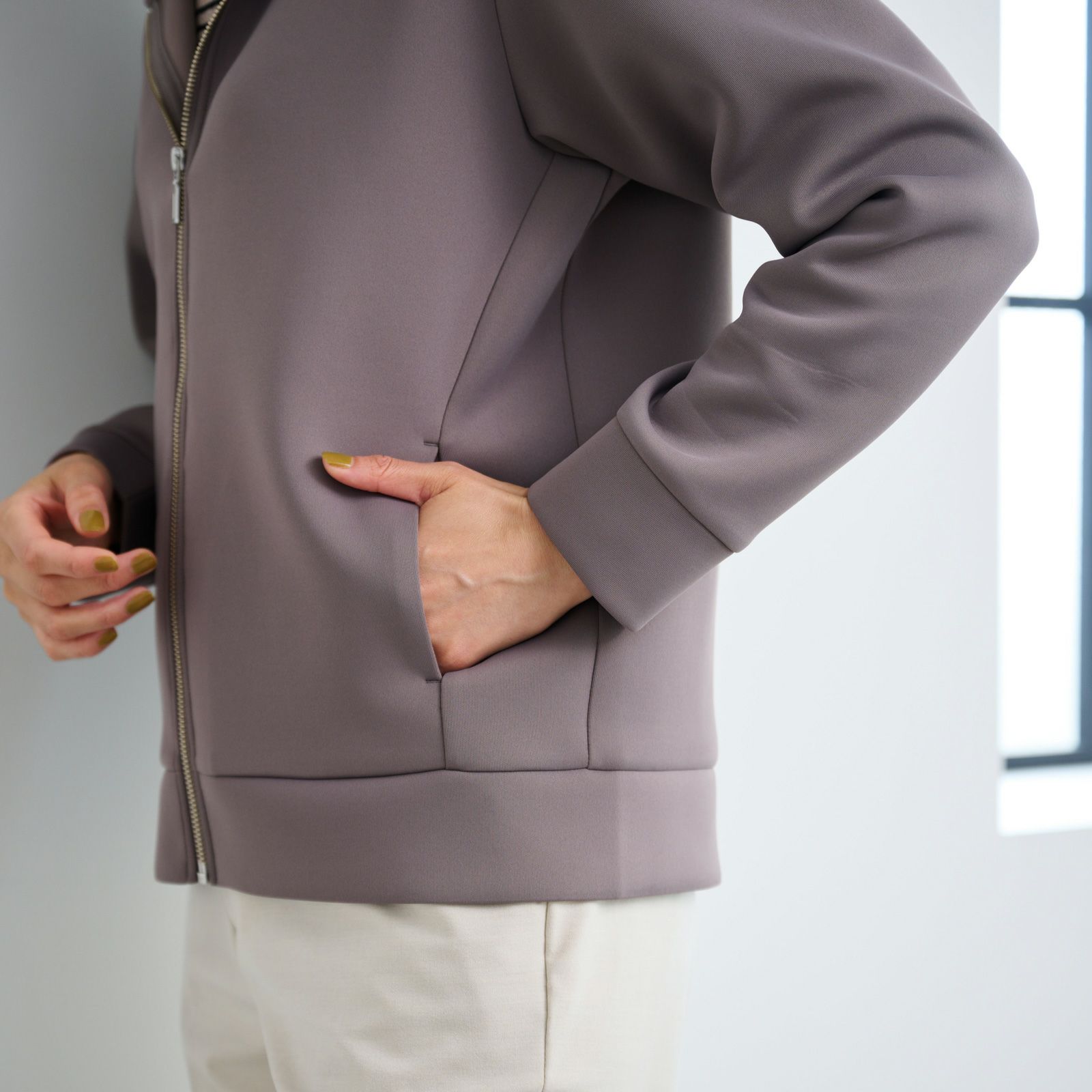 エアリースウェット　フルジップパーカ