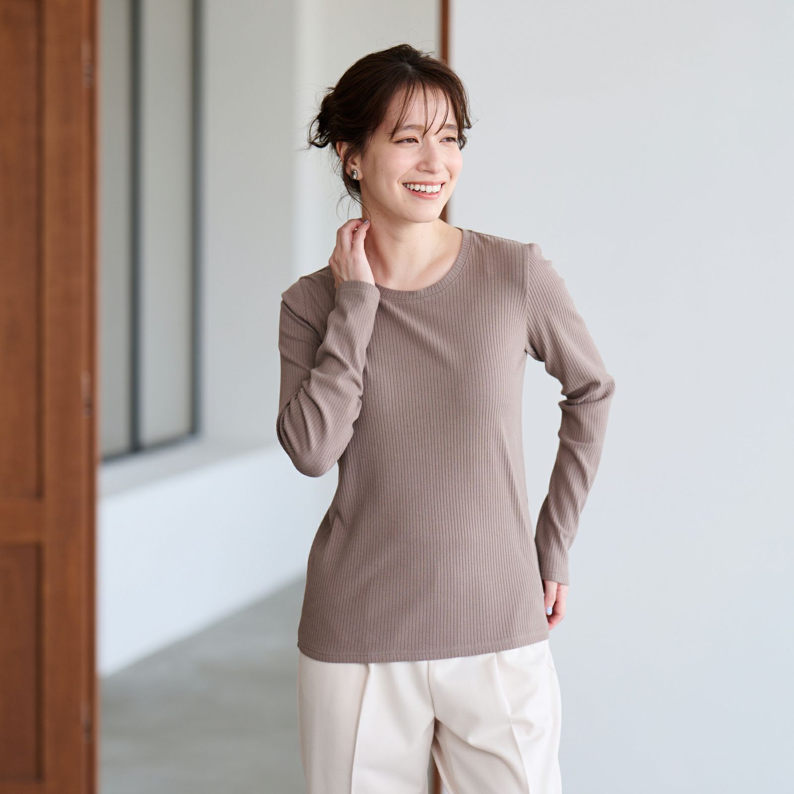 ピースフィットウォーム　うるおい加工クルーネック長袖Tシャツ