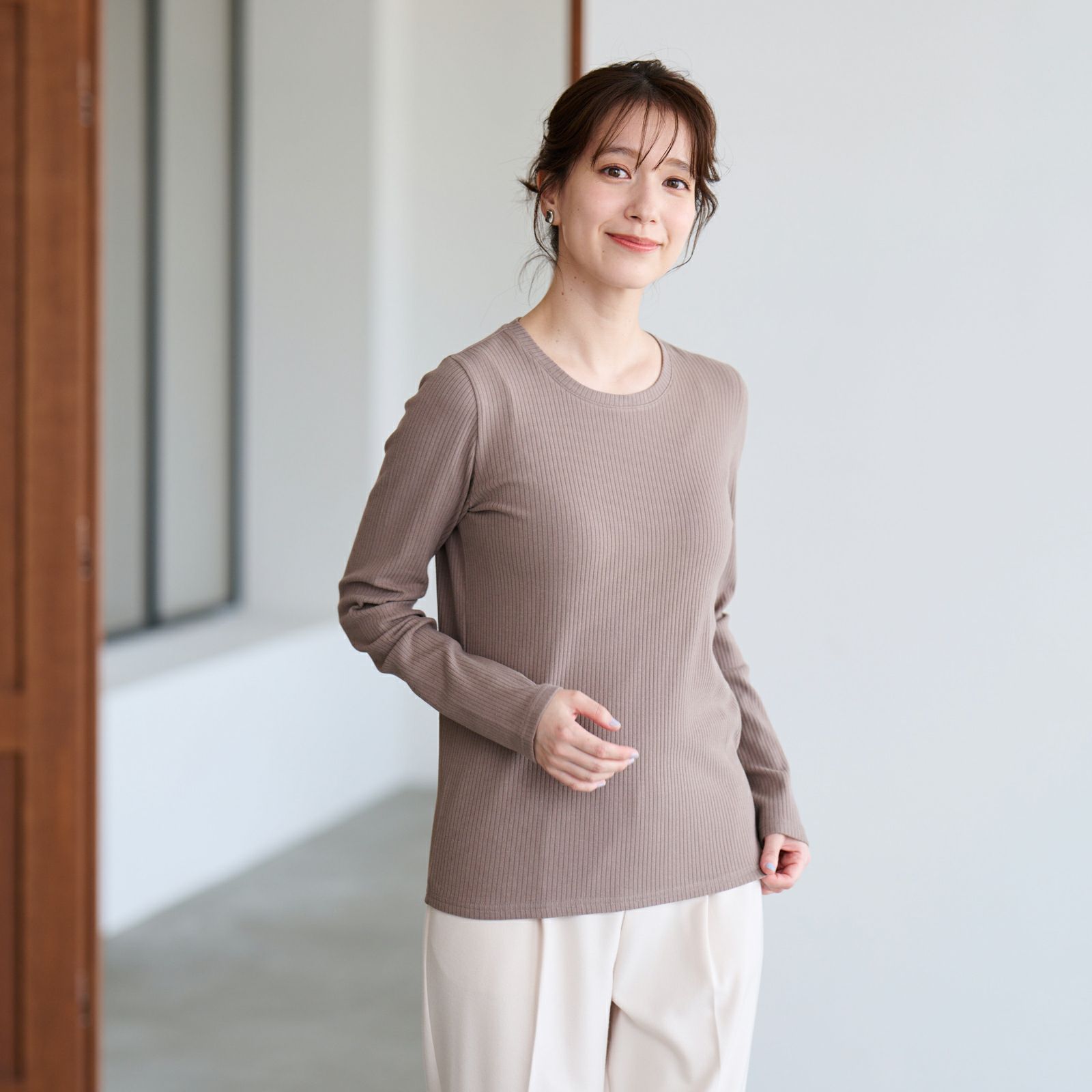 ピースフィットウォーム　うるおい加工クルーネック長袖Tシャツ