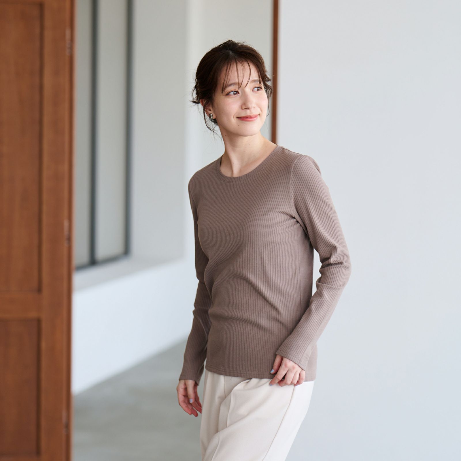 ピースフィットウォーム　うるおい加工クルーネック長袖Tシャツ